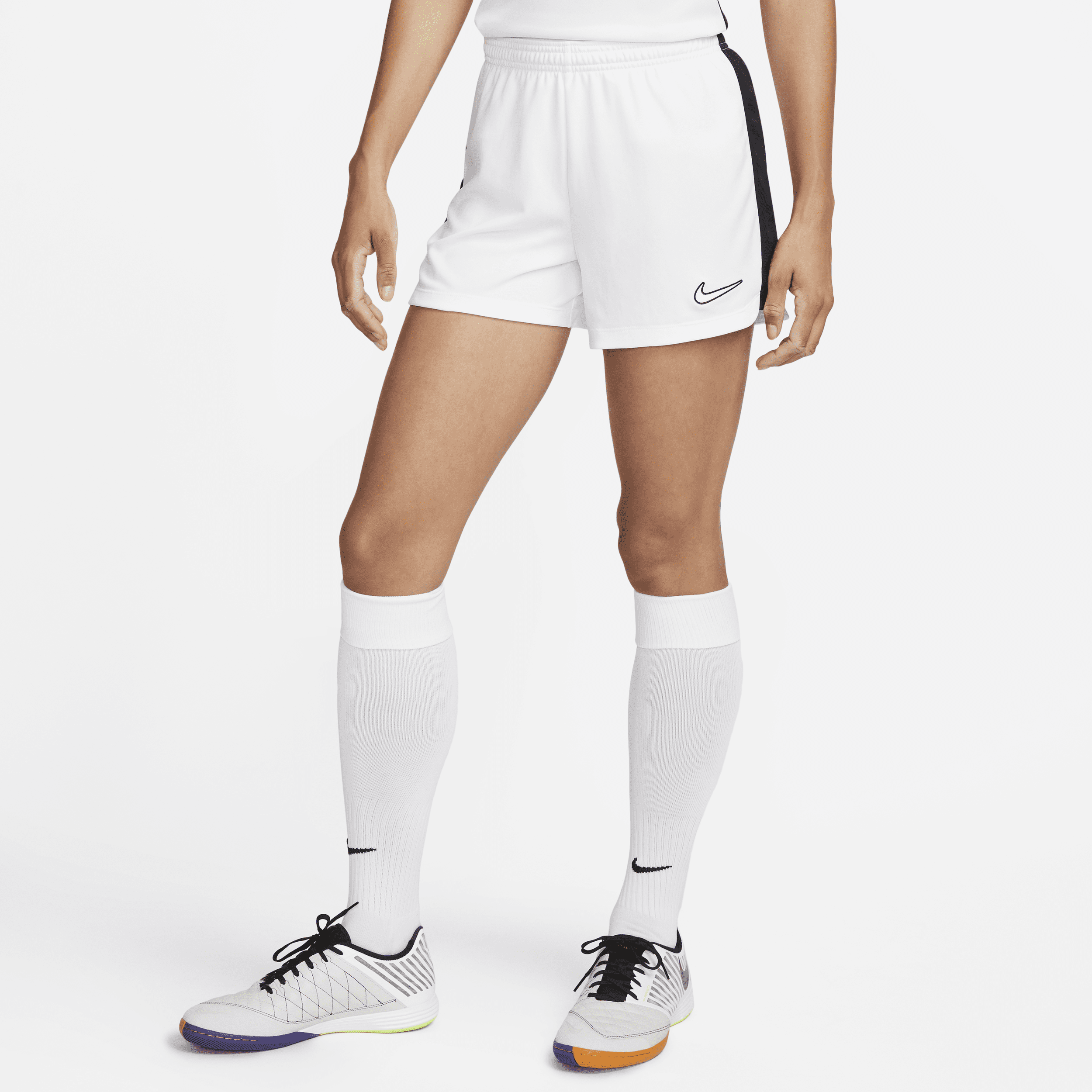 Nike Dri-FIT Academy 23-fodboldshorts til kvinder - hvid