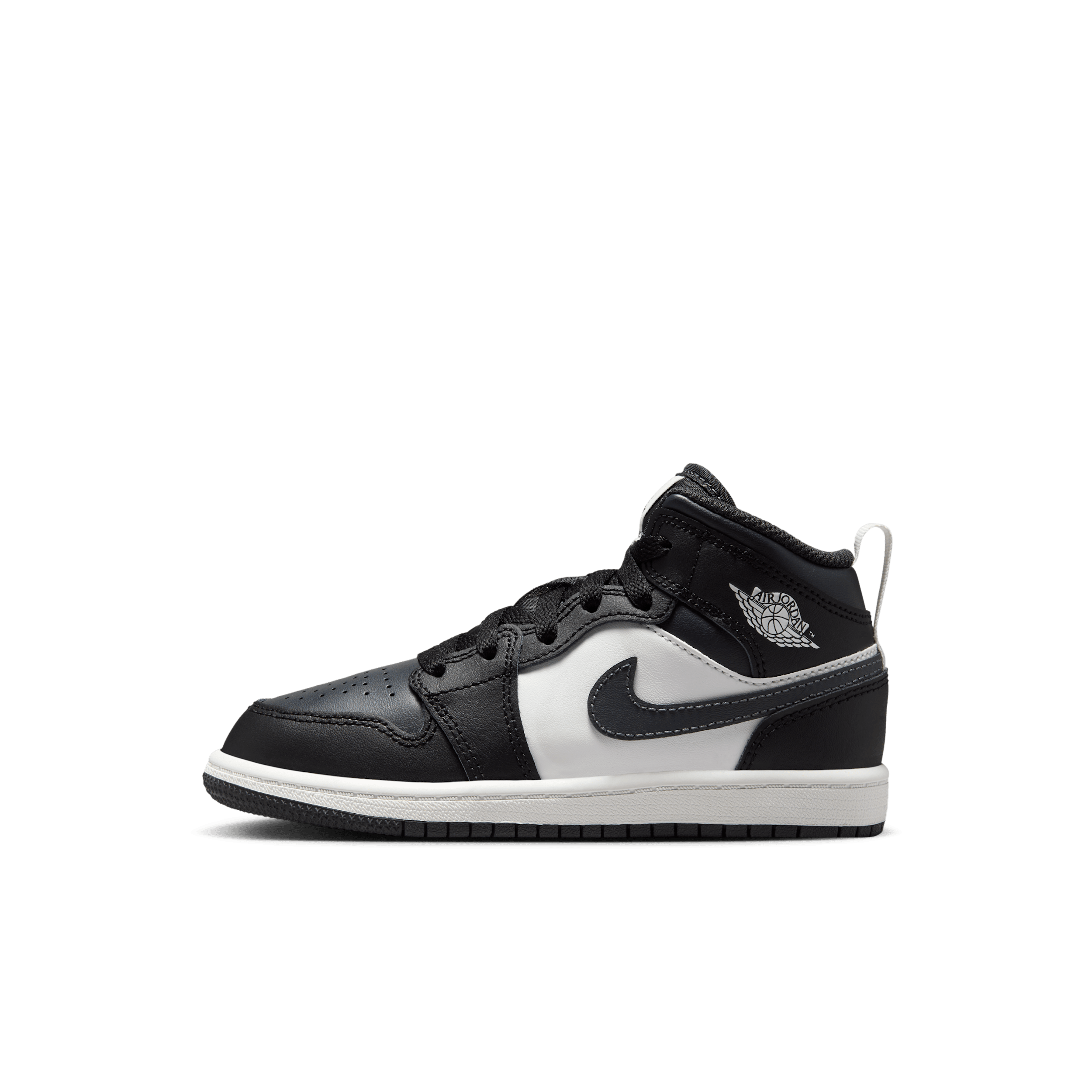 【ナイキ(NIKE)公式ストア】ジョーダン 1 MID リトルキッズシューズ DQ8424-010 ブラック 【ナイキ(NIKE)公式ストア】ジョーダン 1 MID リトルキッズシューズ DQ8424-010 ブラック