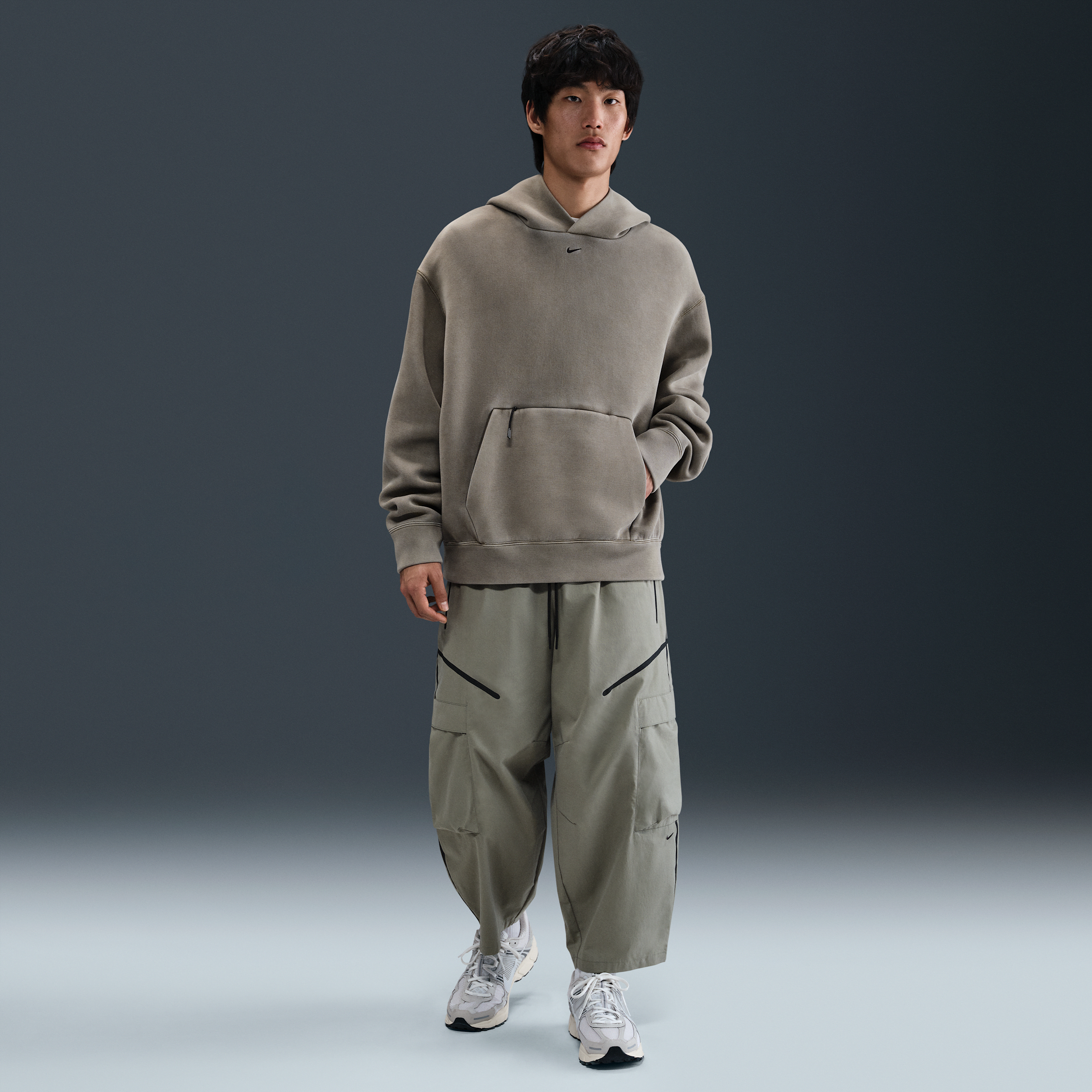 【ナイキ(NIKE)公式ストア】ナイキ テック メンズ カーゴ スニーカー パンツ HJ2951-320 グリーン 【ナイキ(NIKE)公式ストア】ナイキ テック メンズ カーゴ スニーカー パンツ HJ2951-320 グリーン