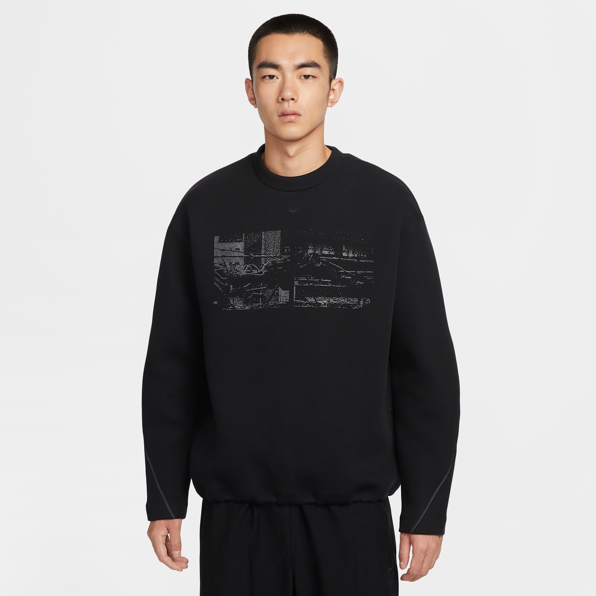【ナイキ(NIKE)公式ストア】ナイキ テック メンズ フリース クルー リフレクティブ (再帰反射) デザインのアクセント付き HV1341-010 ブラック 【ナイキ(NIKE)公式ストア】ナイキ テック メンズ フリース クルー リフレクティブ (再帰反射) デザインのアクセント付き HV1341-010 ブラック