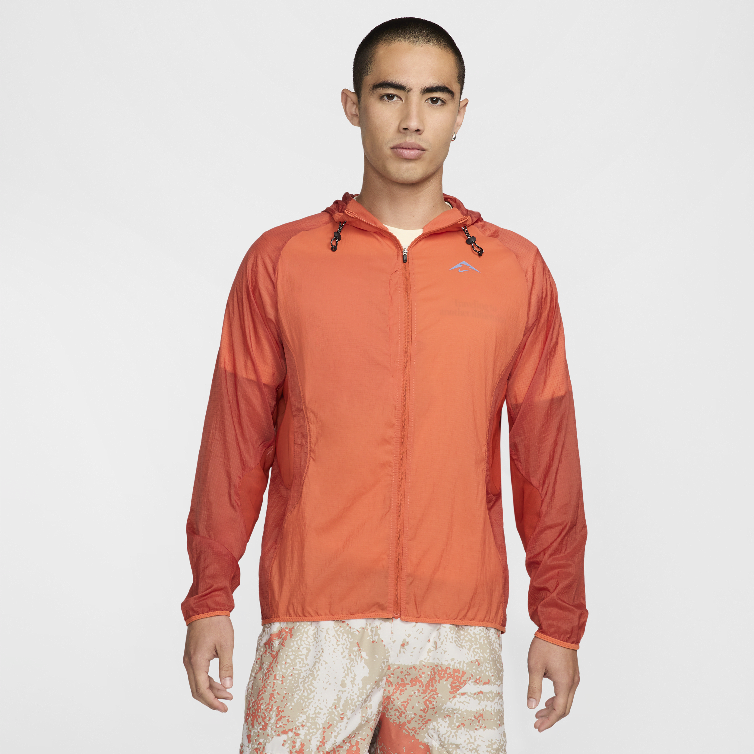 【ナイキ(NIKE)公式ストア】ナイキ トレイル エアリーズ メンズ ランニングジャケット FN4003-846 オレンジ 【ナイキ(NIKE)公式ストア】ナイキ トレイル エアリーズ メンズ ランニングジャケット FN4003-846 オレンジ
