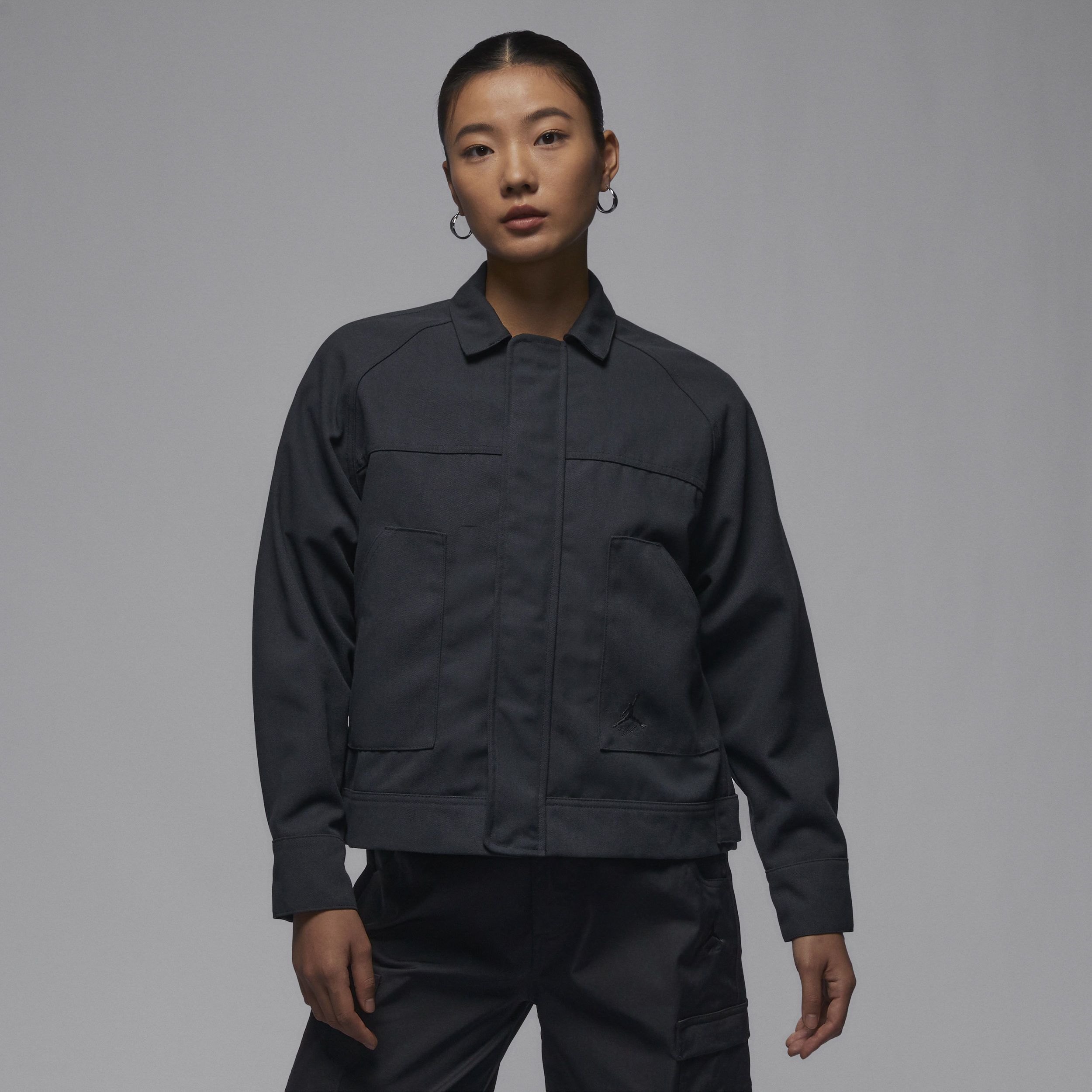 【ナイキ(NIKE)公式ストア】ジョーダン ウィメンズジャケット FN5351-045 ブラック 【ナイキ(NIKE)公式ストア】ジョーダン ウィメンズジャケット FN5351-045 ブラック