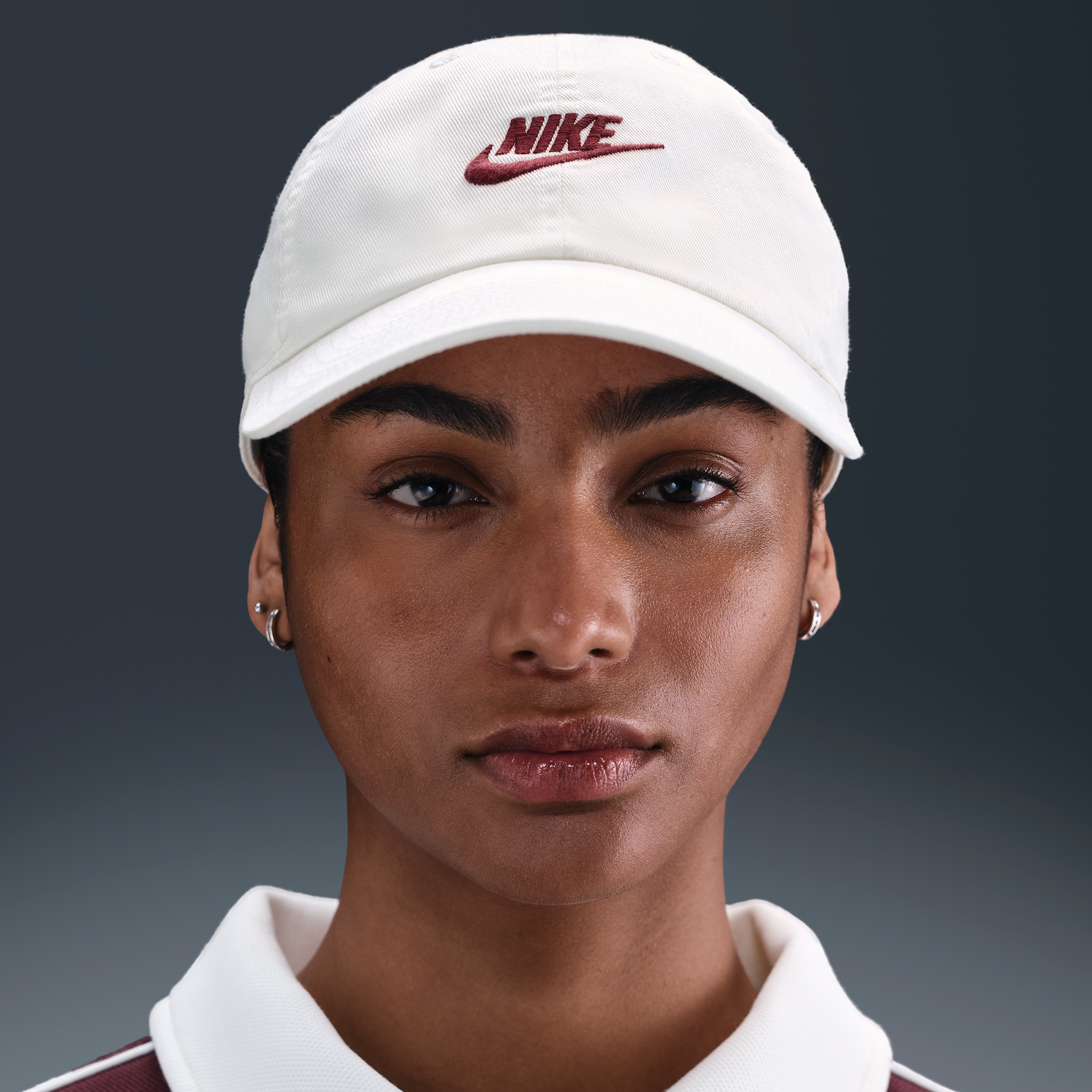 【ナイキ（NIKE）公式ストア】ナイキ クラブ アンストラクチャード フューチュラ ウォッシュ キャップ FB5368-134 ホワイト