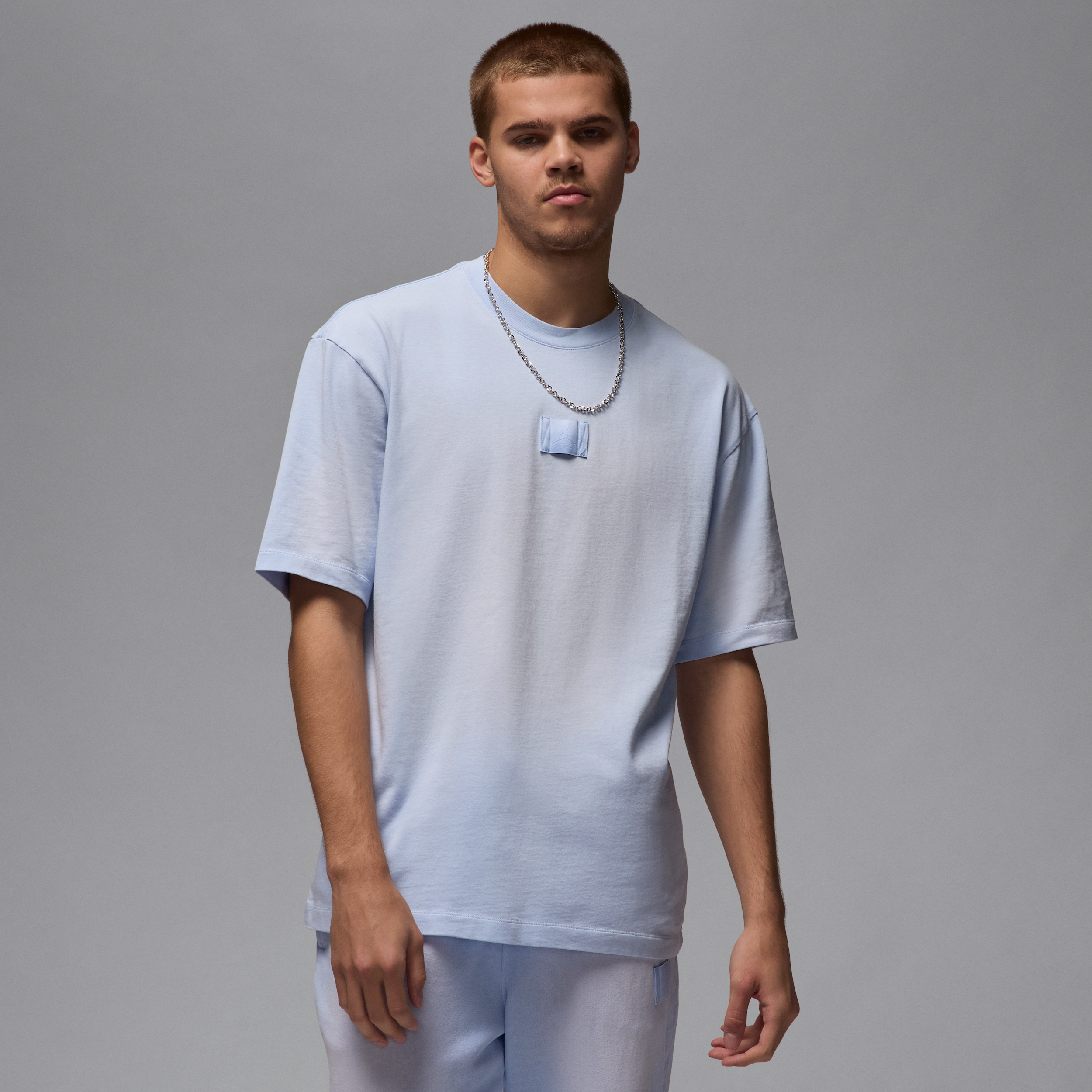 【ナイキ(NIKE)公式ストア】ジョーダン フライト エッセンシャル 85 メンズ ウォッシュ加工 Tシャツ FZ1914-407 ブルー 【ナイキ(NIKE)公式ストア】ジョーダン フライト エッセンシャル 85 メンズ ウォッシュ加工 Tシャツ FZ1914-407 ブルー
