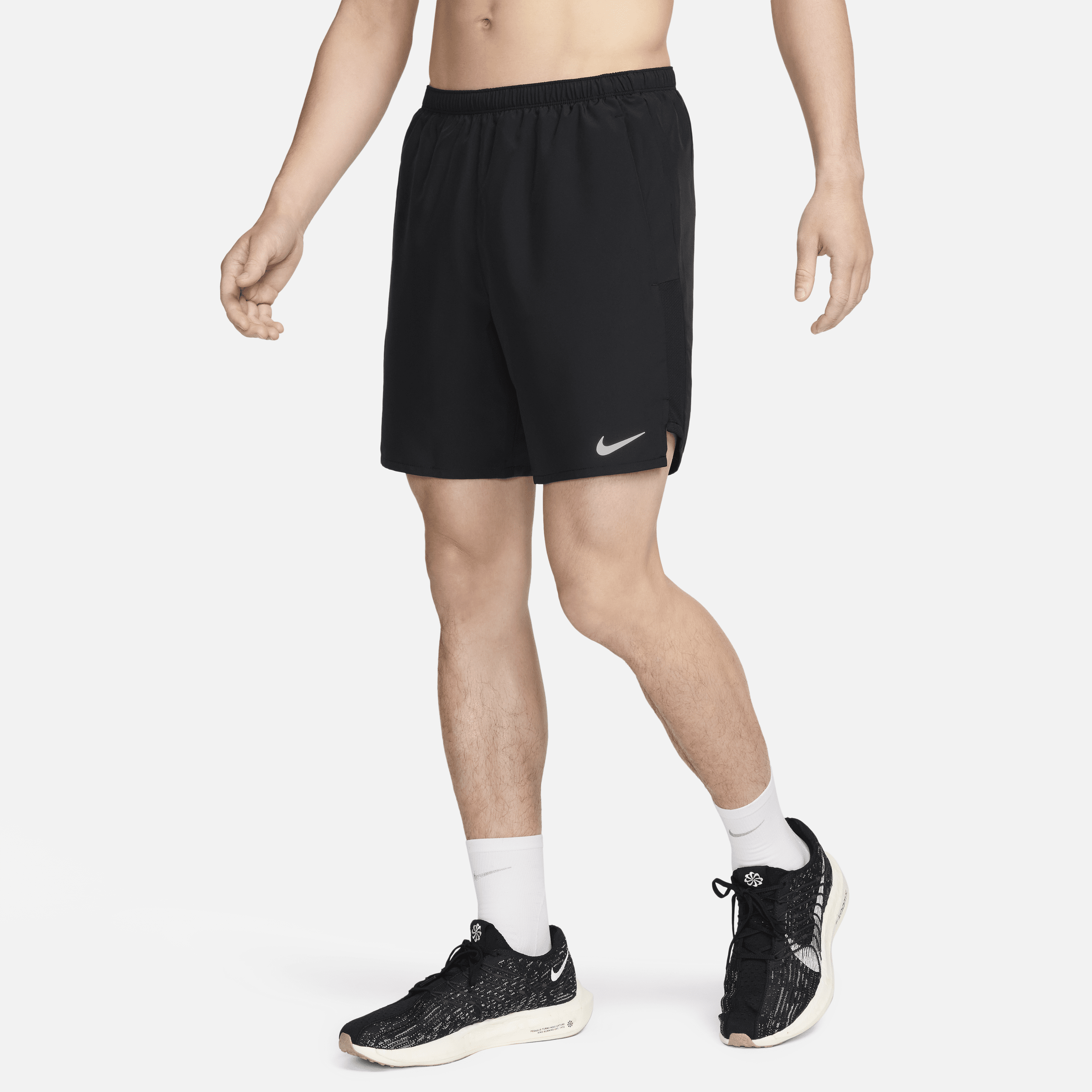 【ナイキ(NIKE)公式ストア】ナイキ チャレンジャー メンズ 18cm ランニングショートパンツ (インナー付き) CZ9067-010 ブラック 【ナイキ(NIKE)公式ストア】ナイキ チャレンジャー メンズ 18cm ランニングショートパンツ (インナー付き) CZ9067-010 ブラック