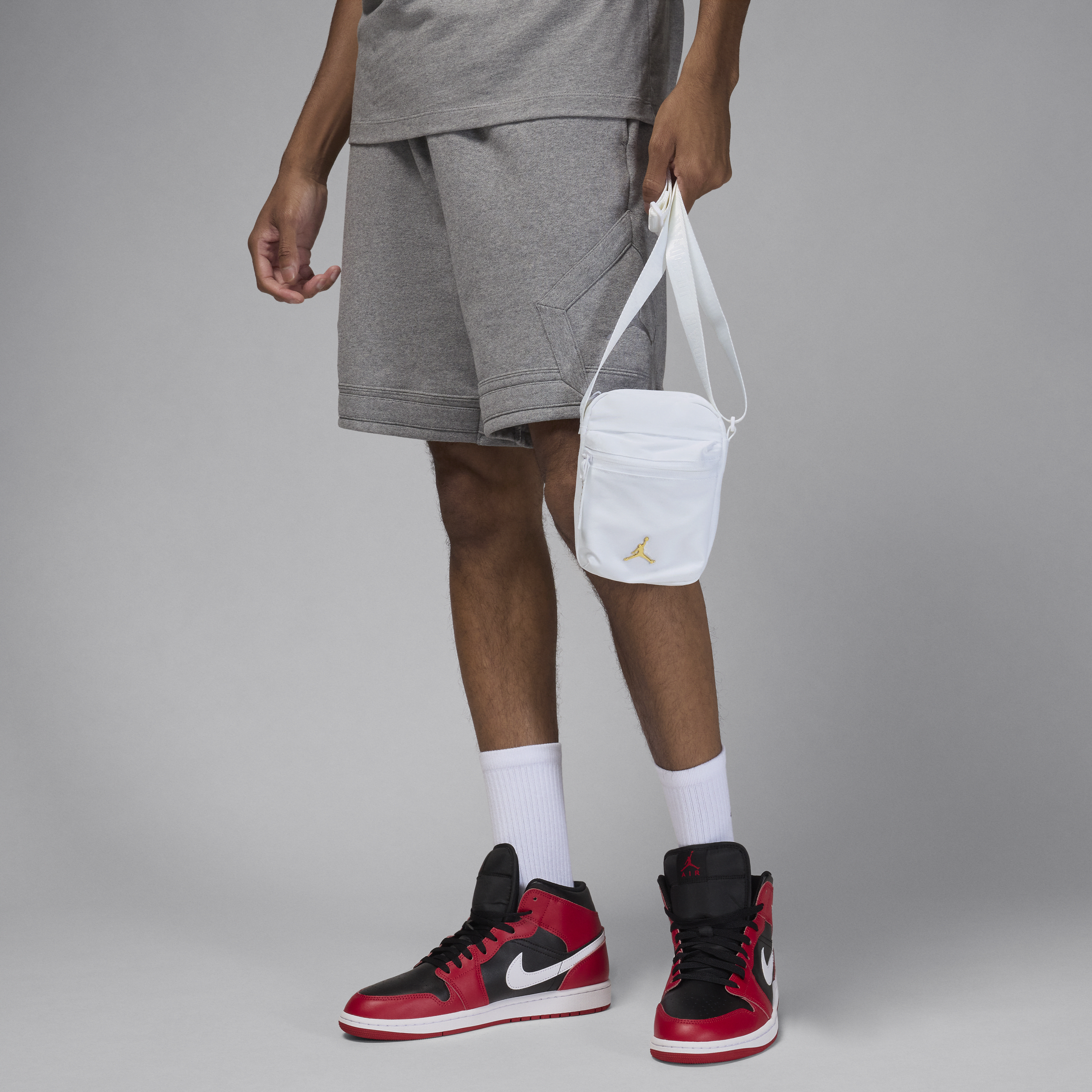 【ナイキ(NIKE)公式ストア】ジョーダン エアボーン フェスティバル バッグ DV5363-101 ホワイト 【ナイキ(NIKE)公式ストア】ジョーダン エアボーン フェスティバル バッグ DV5363-101 ホワイト