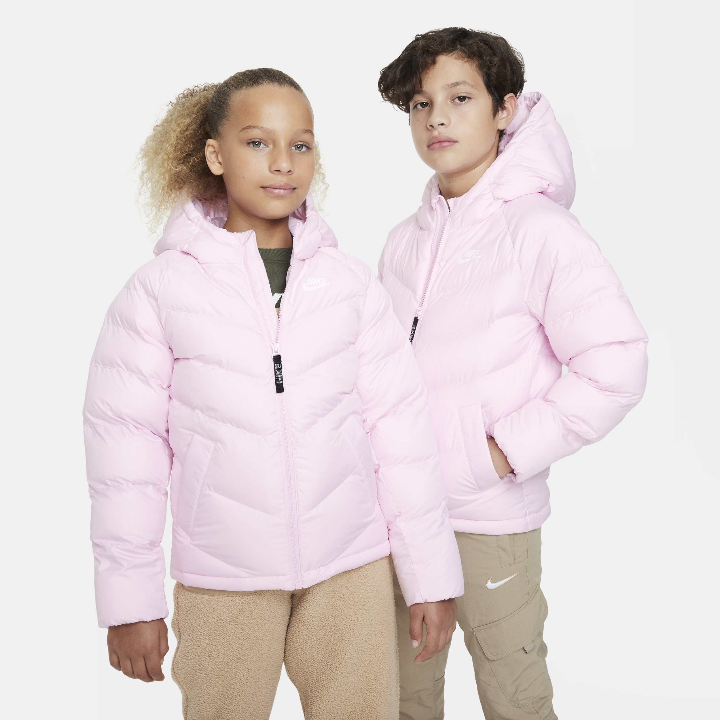 Nike Sportswear-hættejakke med syntetisk fyld til større børn - Pink