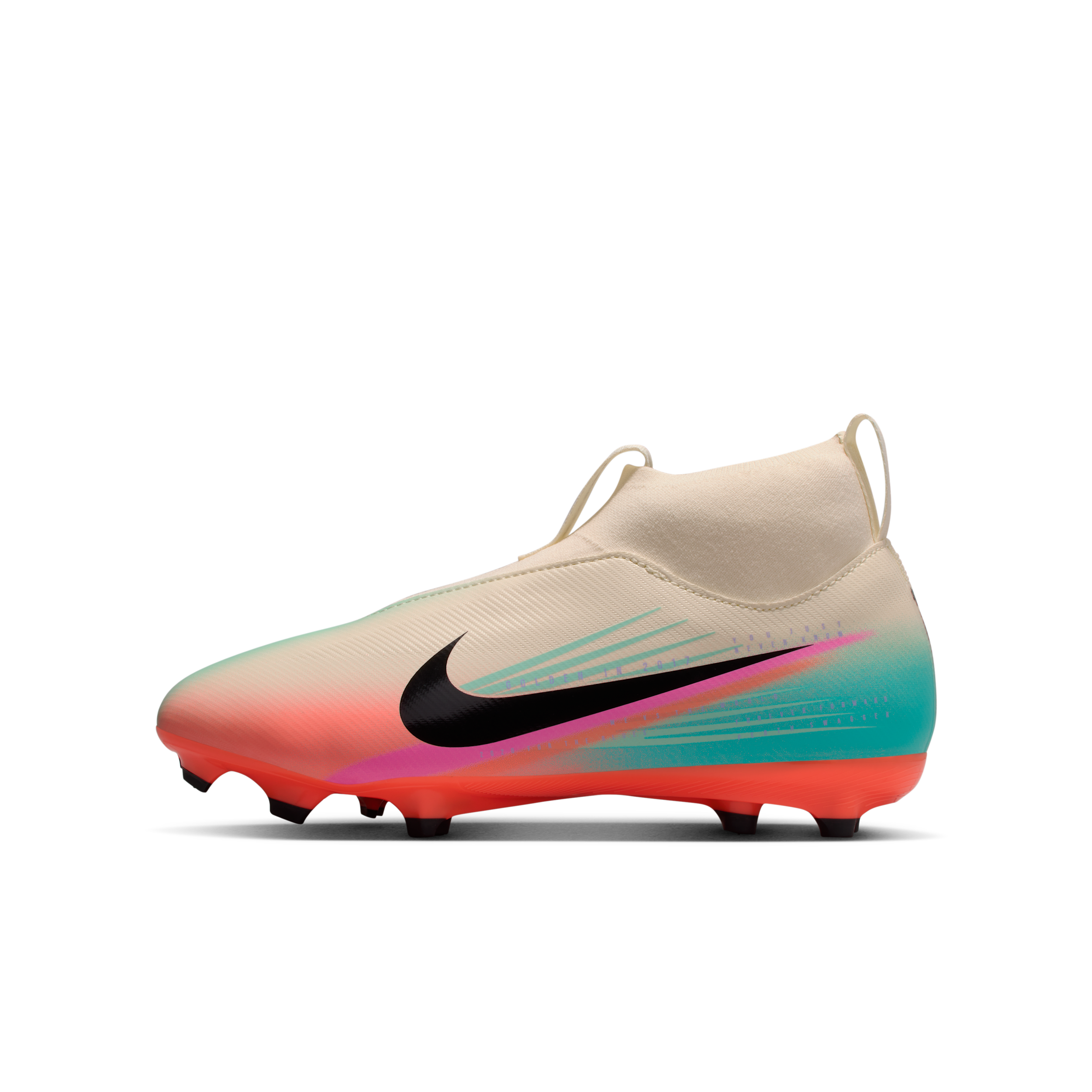 【ナイキ(NIKE)公式ストア】ナイキ ジュニア マーキュリアル スーパーフライ 10 アカデミー "Sam Kerr" ジュニア マルチグラウンド ハイカット サッカースパイク IB4439-100 ブラウン 【ナイキ(NIKE)公式ストア】ナイキ ジュニア マーキュリアル スーパーフライ 10 アカデミー "Sam Kerr" ジュニア マルチグラウンド ハイカット サッカースパイク IB4439-100 ブラウン