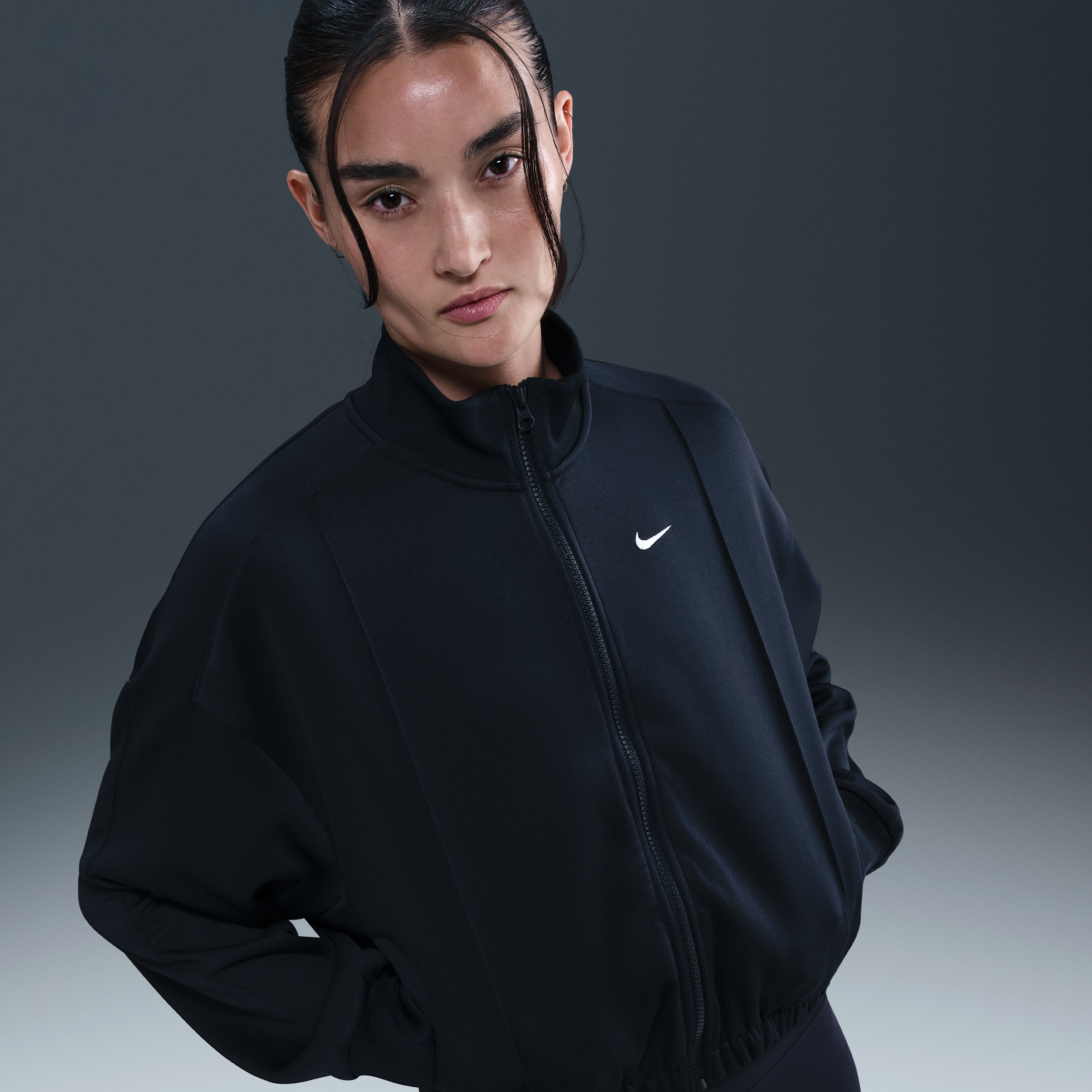 【ナイキ(NIKE)公式ストア】ナイキ スポーツウェア ウィメンズ トラックジャケット IM7445-010 ブラック 【ナイキ(NIKE)公式ストア】ナイキ スポーツウェア ウィメンズ トラックジャケット IM7445-010 ブラック