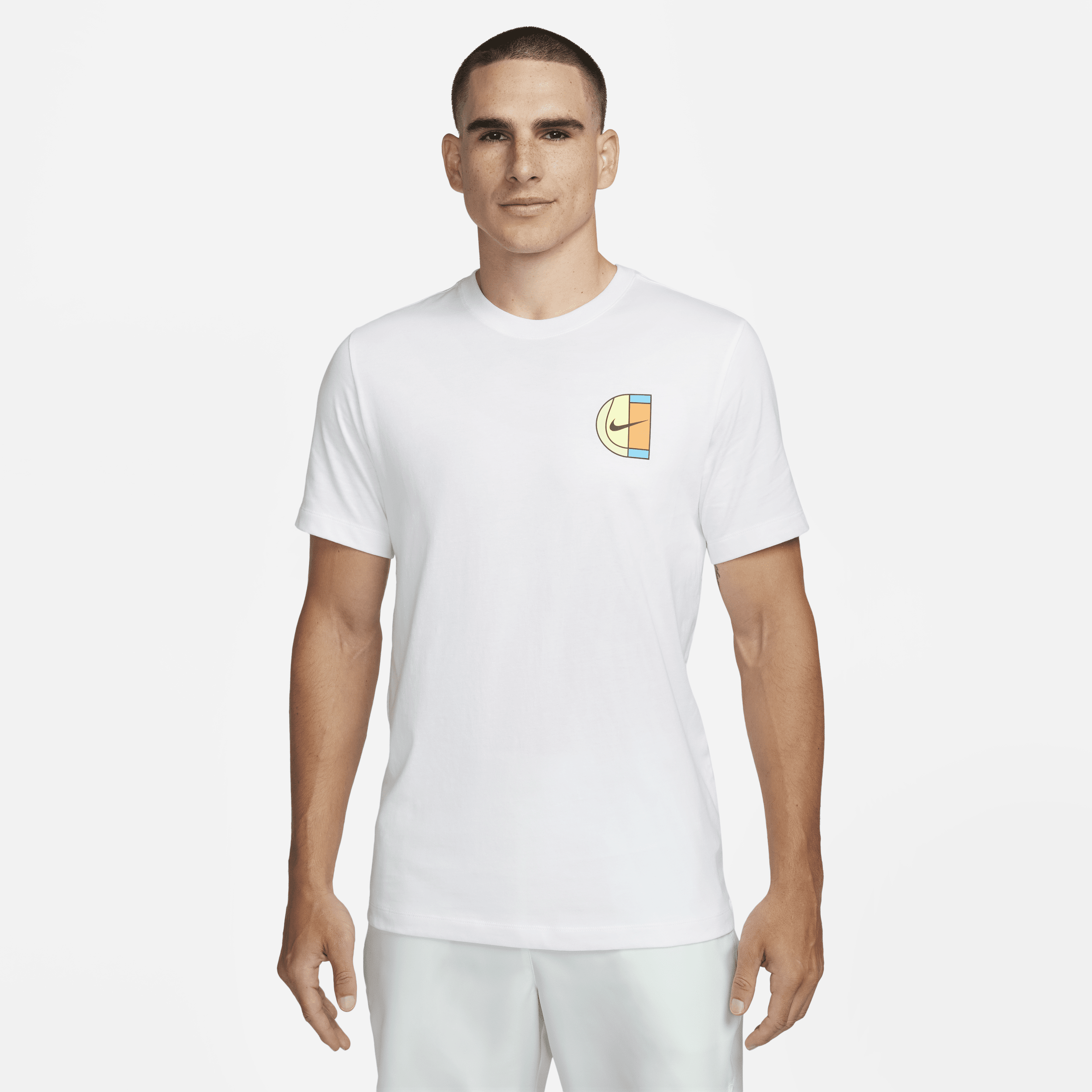 NikeCourt-tennis-T-shirt til mænd - hvid