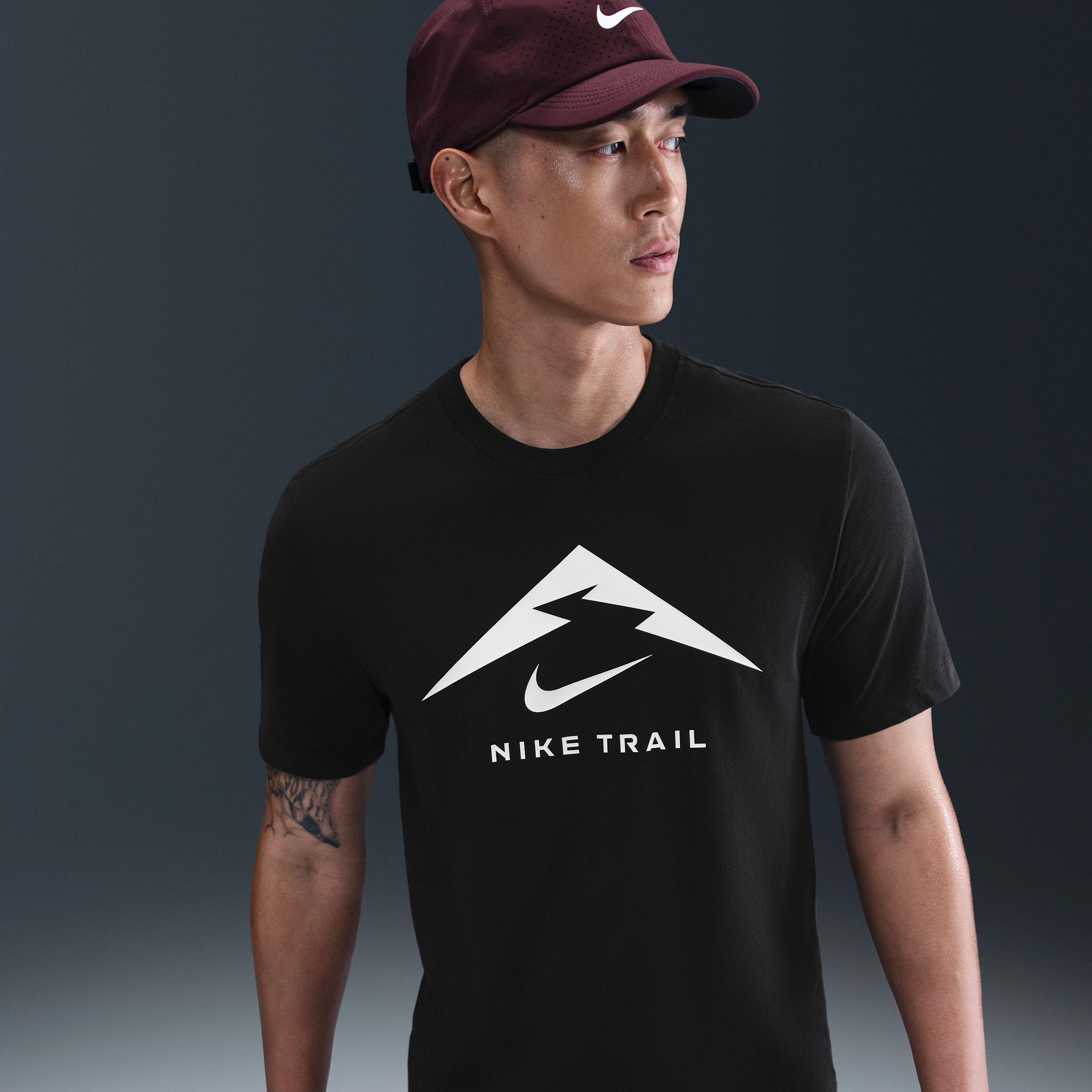 【ナイキ(NIKE)公式ストア】Nike Dri-FIT メンズ トレイル ランニング Tシャツ FQ3915-014 ブラック 【ナイキ(NIKE)公式ストア】Nike Dri-FIT メンズ トレイル ランニング Tシャツ FQ3915-014 ブラック