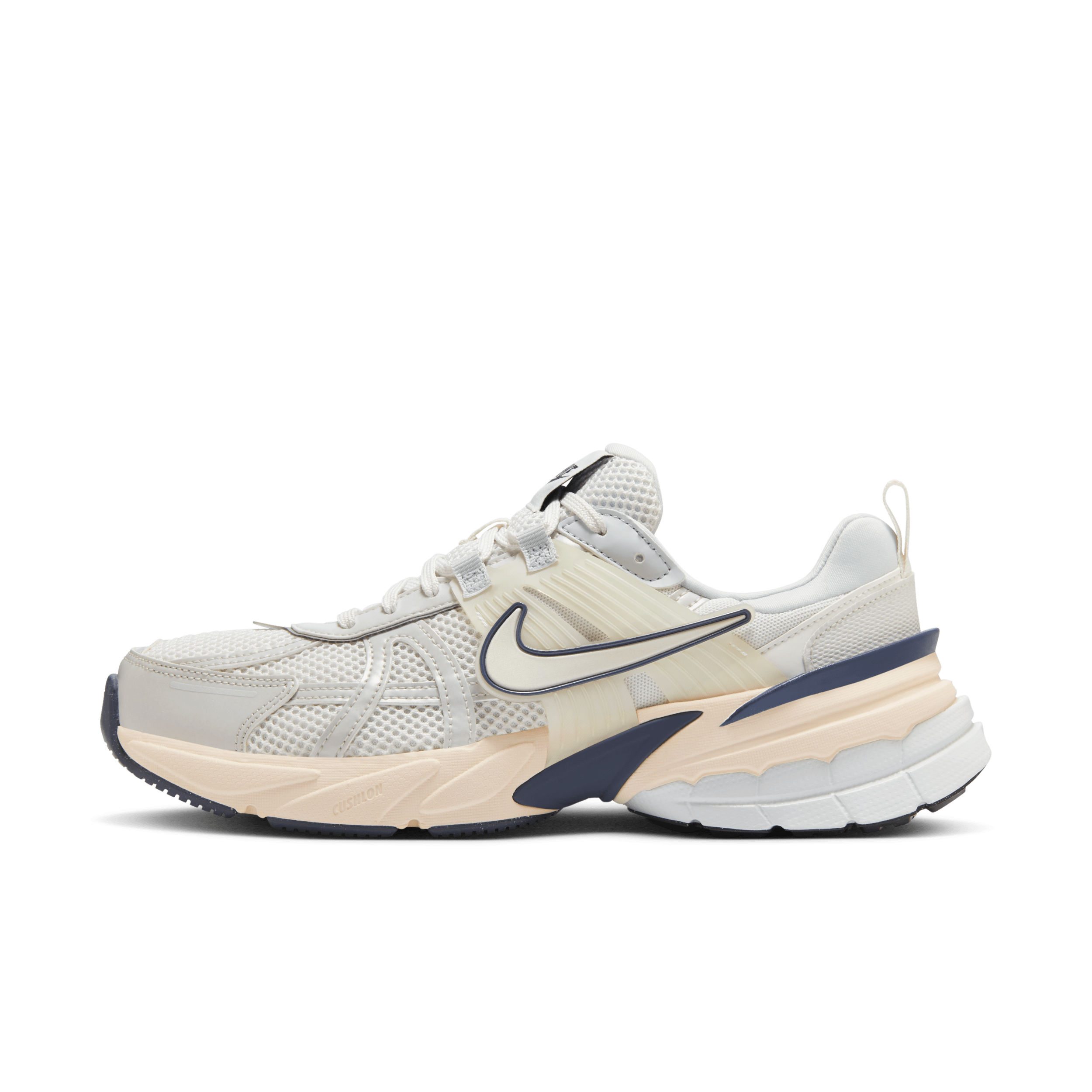 【ナイキ(NIKE)公式ストア】ナイキ V2K ラン ウィメンズシューズ FD0736-004 グレー 【ナイキ(NIKE)公式ストア】ナイキ V2K ラン ウィメンズシューズ FD0736-004 グレー