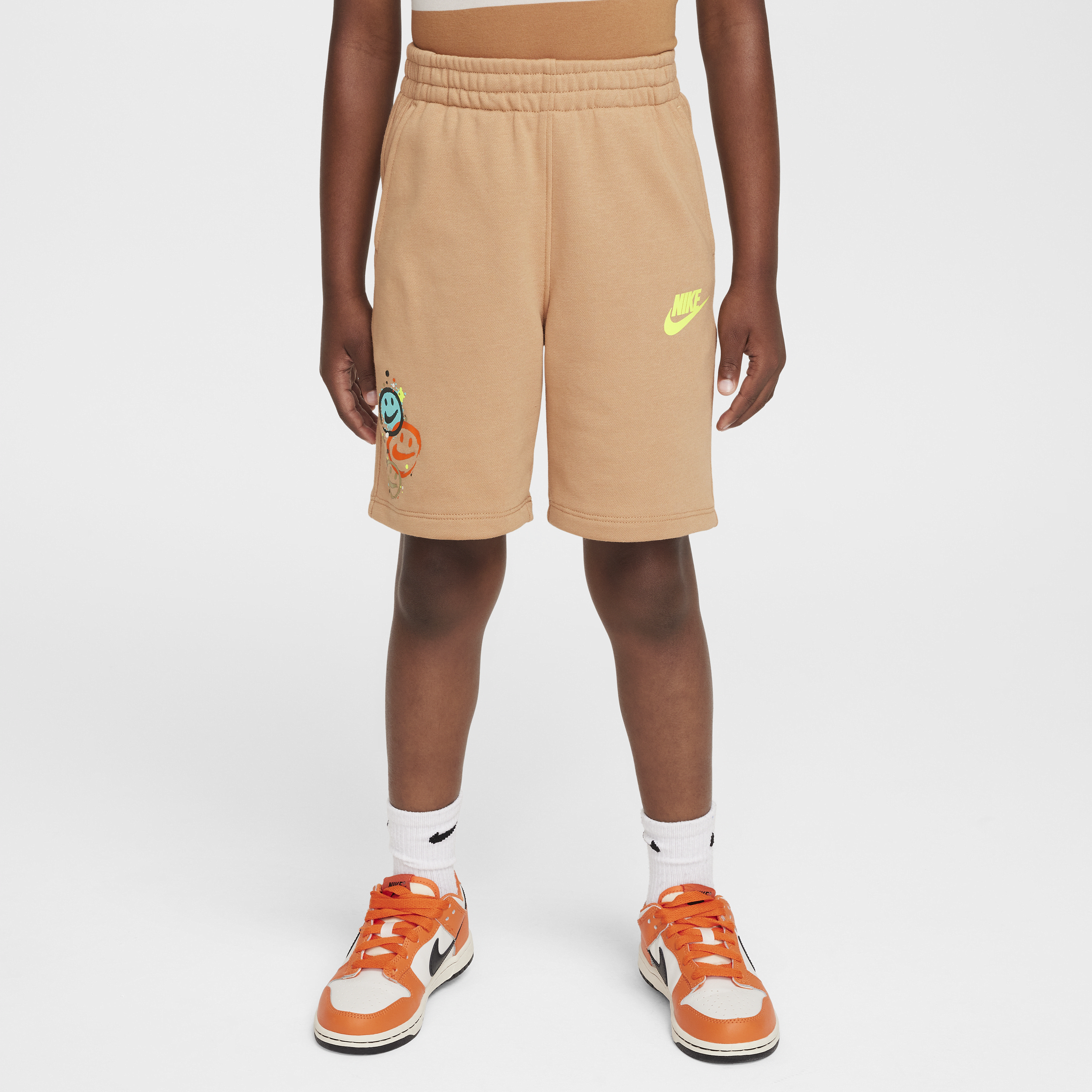 【ナイキ(NIKE)公式ストア】ナイキ スポーツウェア "Express Yourself" リトルキッズ ショートパンツ HQ7866-200 ブラウン 【ナイキ(NIKE)公式ストア】ナイキ スポーツウェア "Express Yourself" リトルキッズ ショートパンツ HQ7866-200 ブラウン