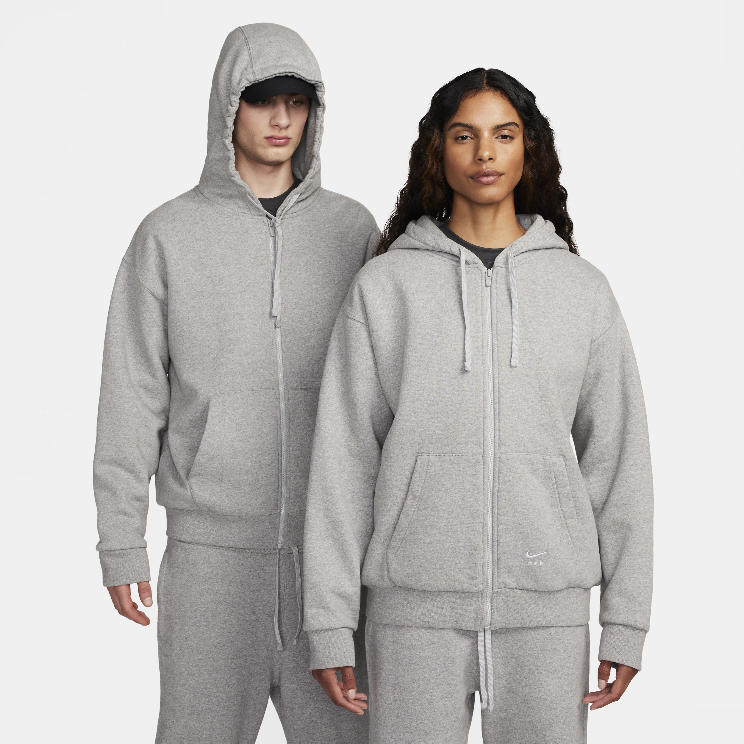 【ナイキ(NIKE)公式ストア】ナイキ x MMW フルジップ フリース パーカー DR5364-050 グレー 【ナイキ(NIKE)公式ストア】ナイキ x MMW フルジップ フリース パーカー DR5364-050 グレー