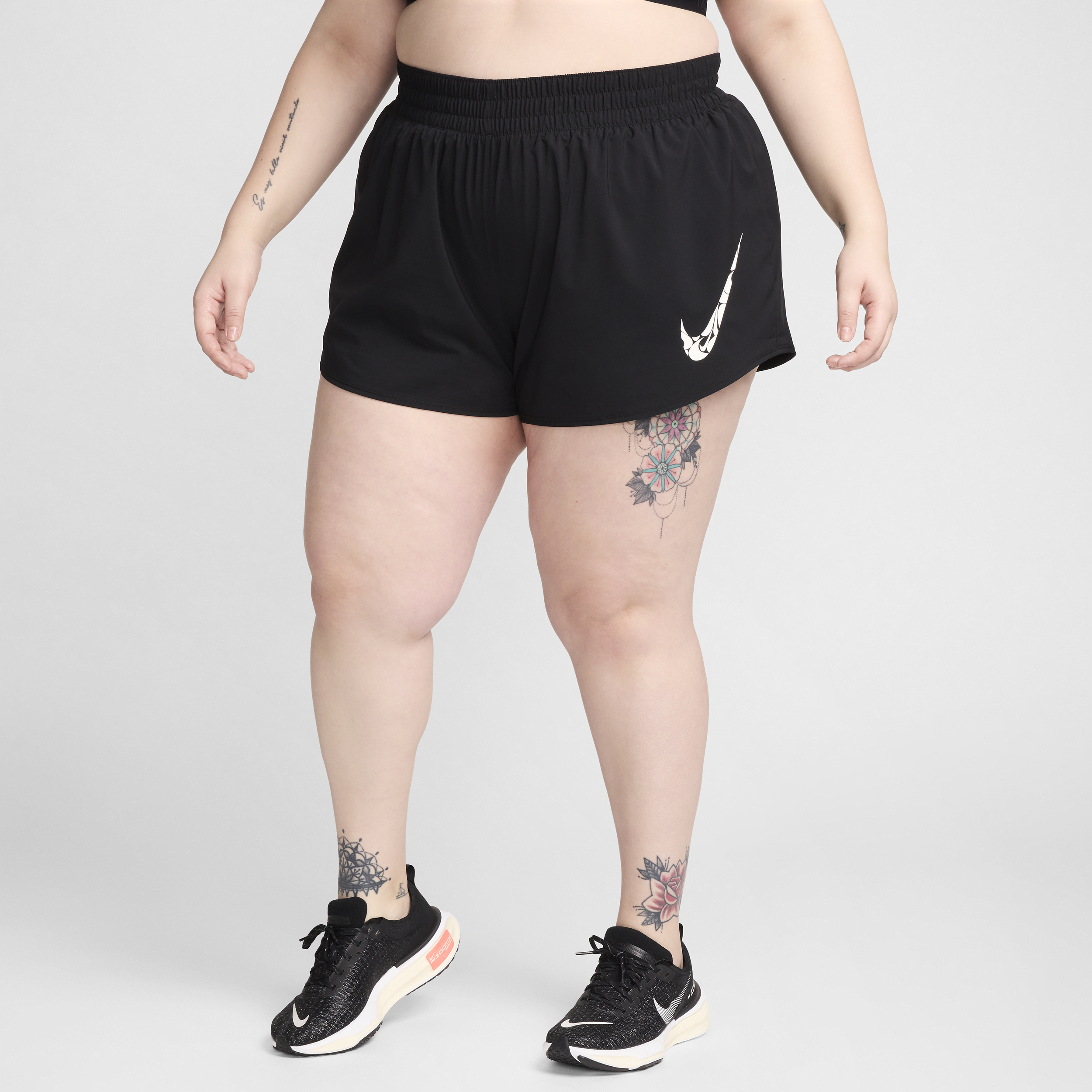 Shorts da running a vita media con slip interno Dri-FIT Nike One Swoosh – Donna - Nero