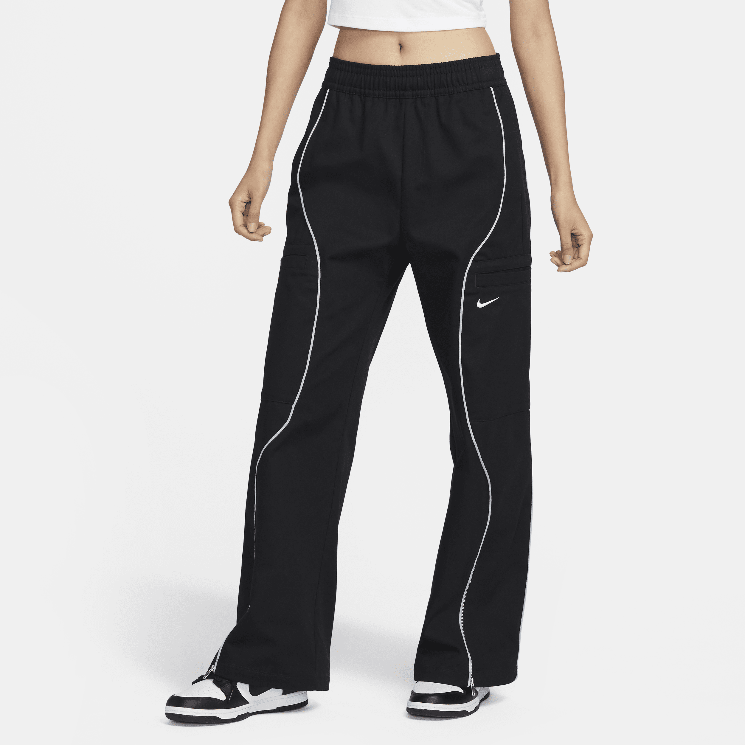 【ナイキ(NIKE)公式ストア】ナイキ スポーツウェア ウィメンズ ハイウエスト ウーブン パンツ FN1950-010 ブラック 【ナイキ(NIKE)公式ストア】ナイキ スポーツウェア ウィメンズ ハイウエスト ウーブン パンツ FN1950-010 ブラック