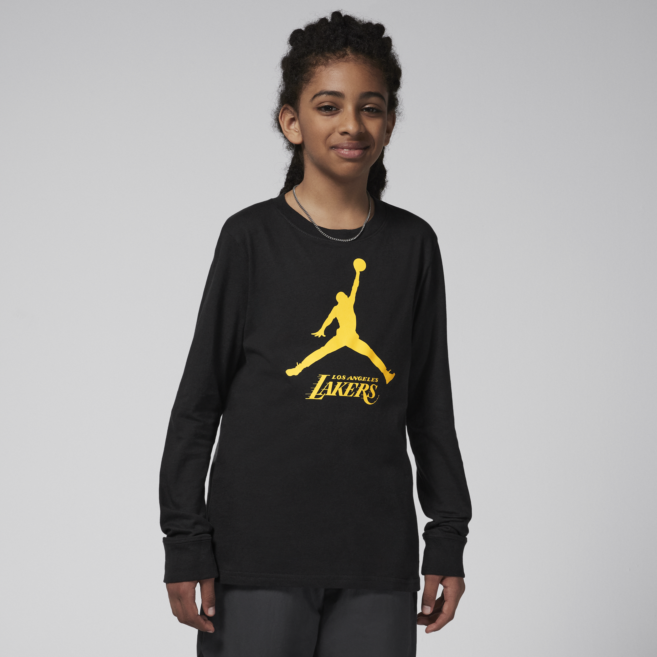 Nike Langærmet Los Angeles Lakers Essential Jordan NBA-T-shirt til større børn (drenge) - sort