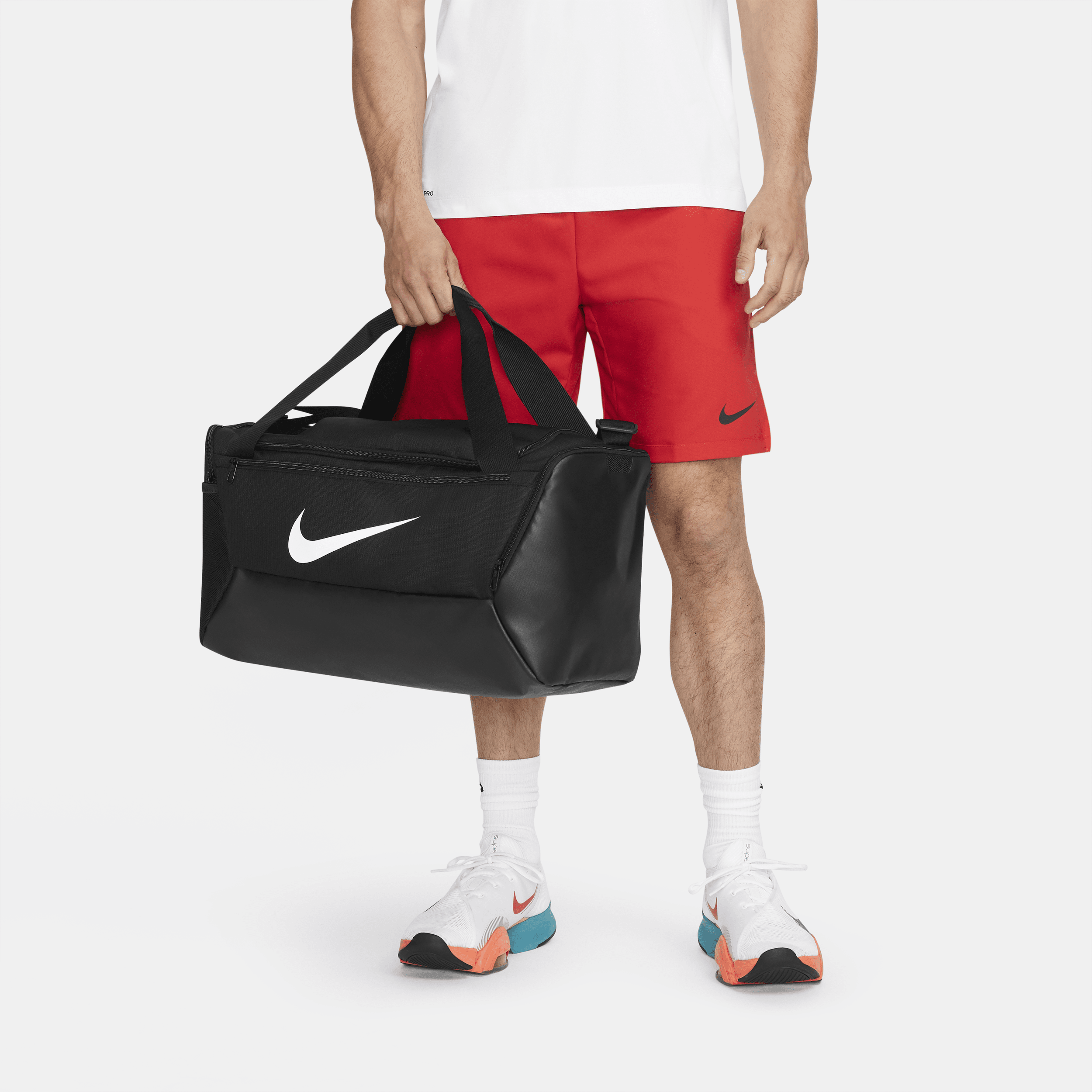 Nike Brasilia 9,5 Bolsa de deporte (pequeña, 41 L) - Negro