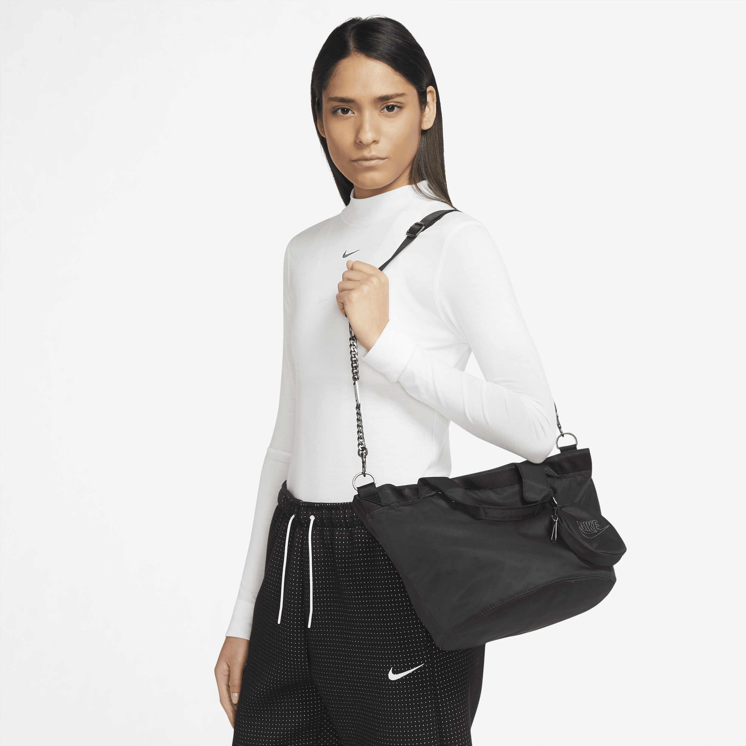 Nike Sportswear Futura Luxe-mulepose til kvinder (10L) - sort