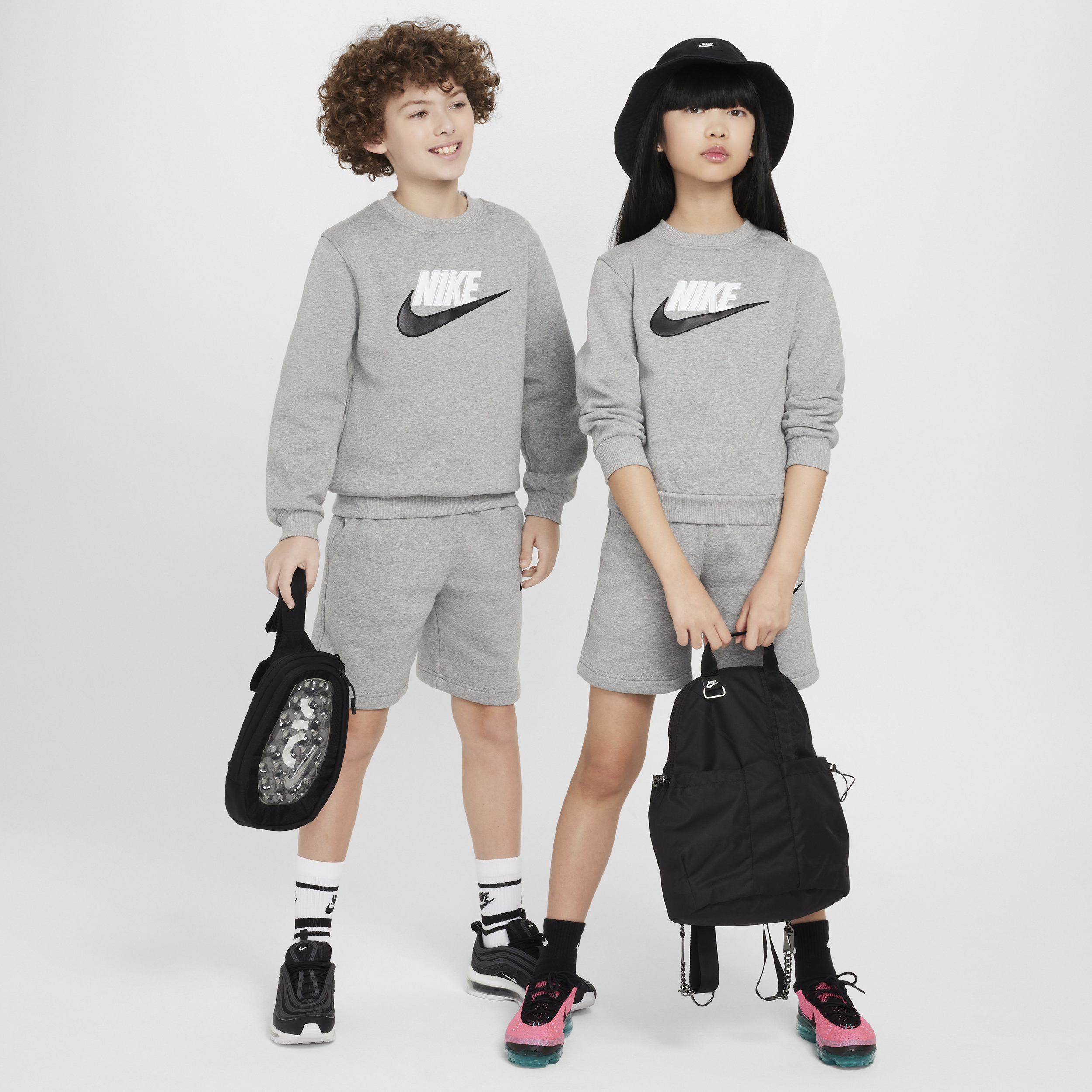 Nike Sportswear Club Fleece-tracksuit med shorts til større børn - grå