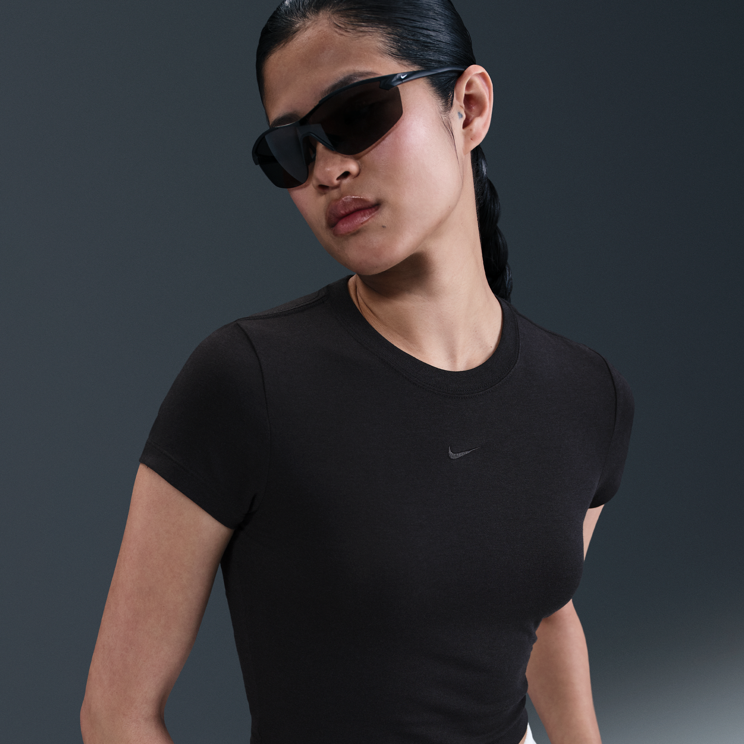 【ナイキ(NIKE)公式ストア】ナイキ スポーツウェア チル ニット ウィメンズ クロップド Tシャツ HF9539-010 ブラック 【ナイキ(NIKE)公式ストア】ナイキ スポーツウェア チル ニット ウィメンズ クロップド Tシャツ HF9539-010 ブラック