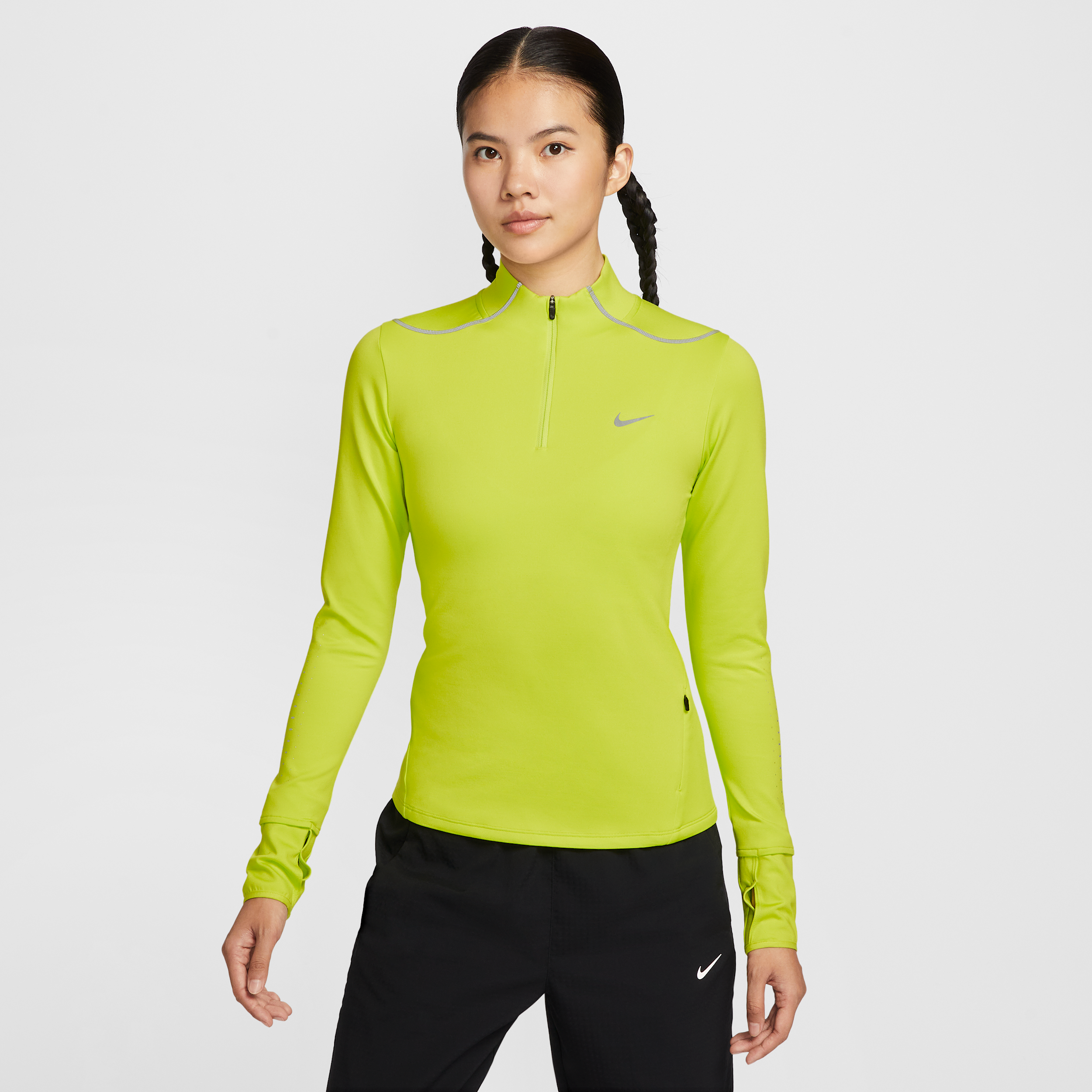 【ナイキ(NIKE)公式ストア】ナイキ スウィフト ウィメンズ Therma-FIT ADV 1/4ジップ ランニングトップ リフレクティブ (再帰反射) デザインのアクセント付き HV2945-389 グリーン 【ナイキ(NIKE)公式ストア】ナイキ スウィフト ウィメンズ Therma-FIT ADV 1/4ジップ ランニングトップ リフレクティブ (再帰反射) デザインのアクセント付き HV2945-389 グリーン