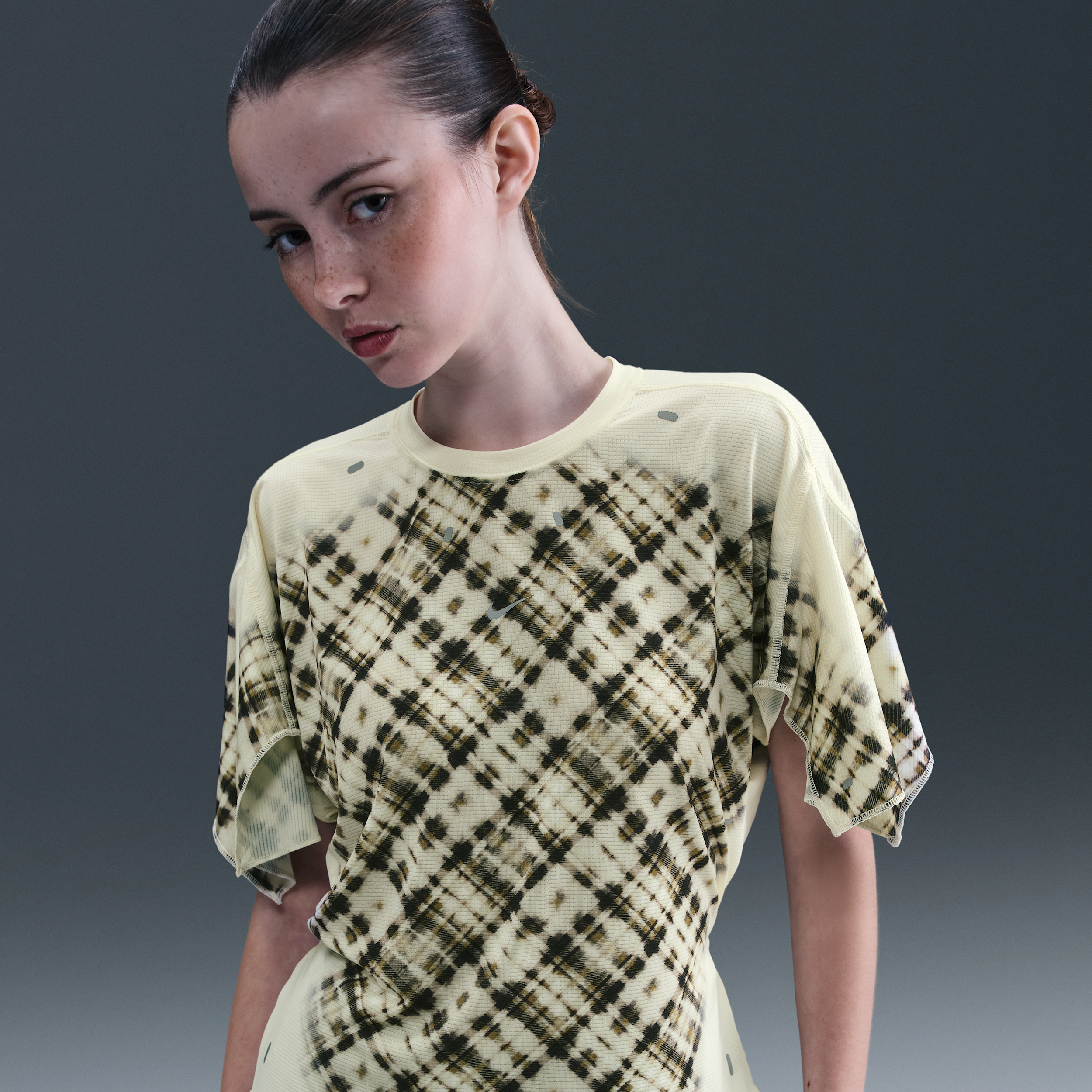 【ナイキ(NIKE)公式ストア】KNWLS ナイキ ウィメンズ ストームトップス HQ4252-113 ホワイト 【ナイキ(NIKE)公式ストア】KNWLS ナイキ ウィメンズ ストームトップス HQ4252-113 ホワイト