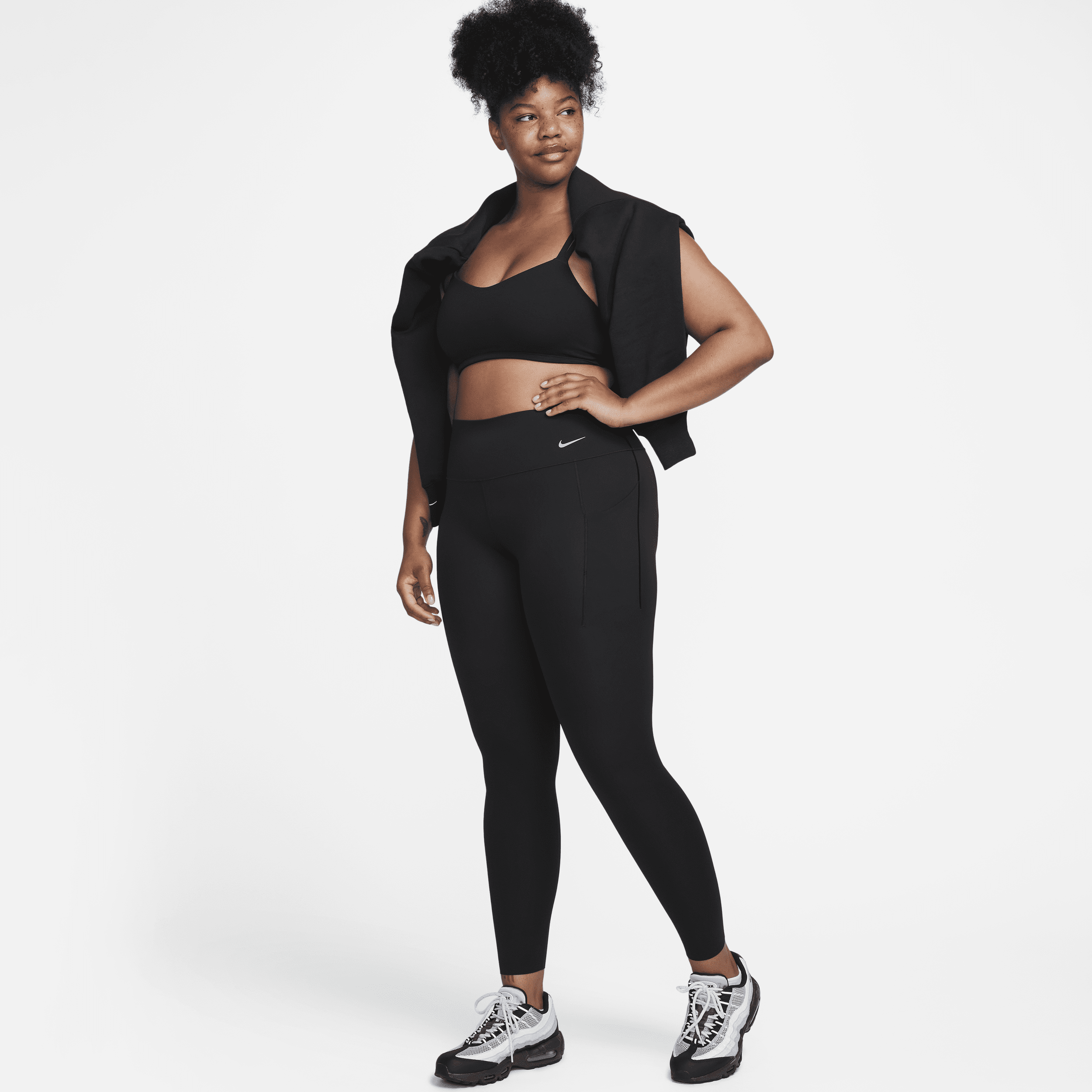 Nike Universa Leggings de longitud completa, talle medio y sujeción media con bolsillos - Mujer - Negro