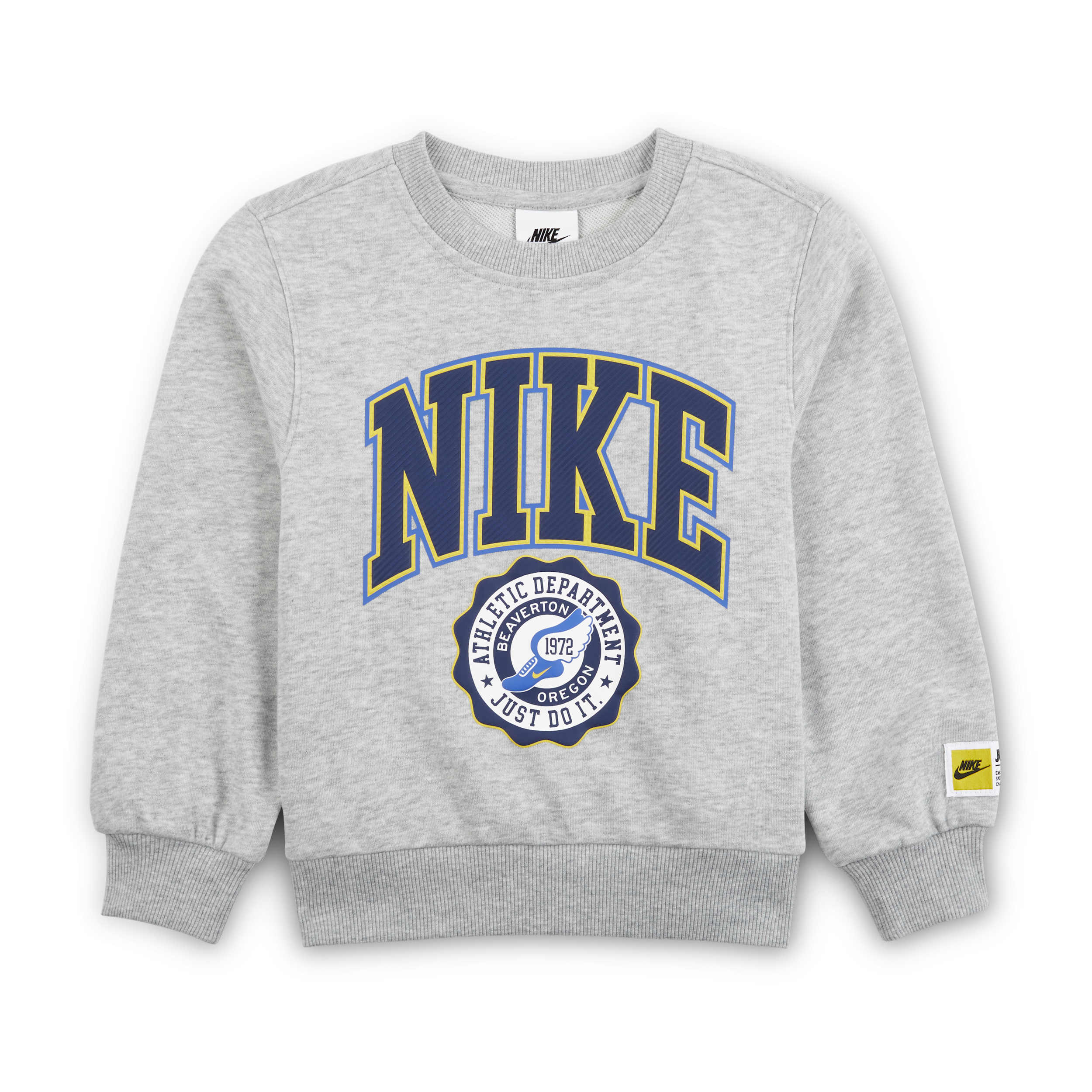 【ナイキ(NIKE)公式ストア】ナイキ スポーツウェア リトルキッズ P.E. グラフィック クルー トップ IO2698-077 グレー 【ナイキ(NIKE)公式ストア】ナイキ スポーツウェア リトルキッズ P.E. グラフィック クルー トップ IO2698-077 グレー