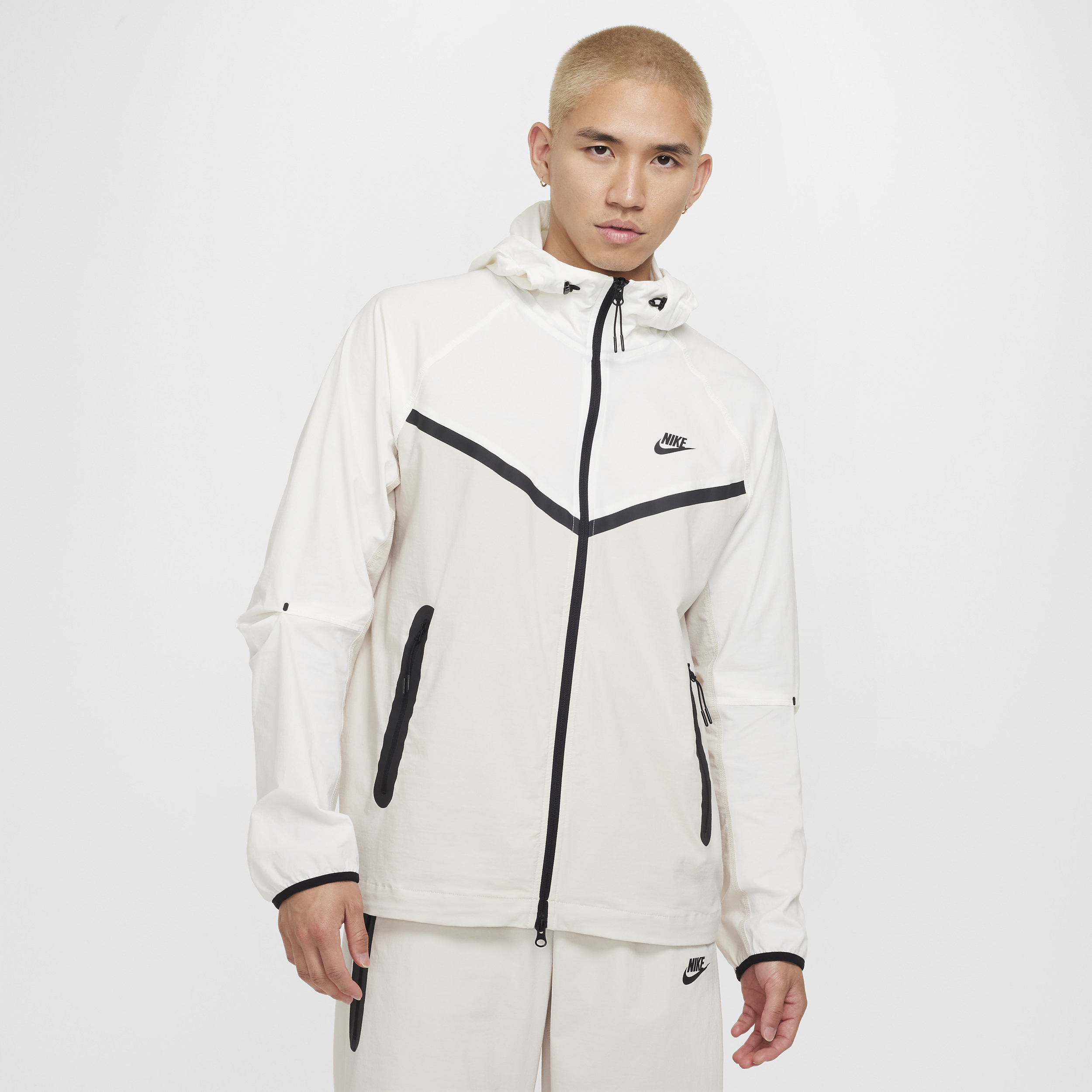 【ナイキ(NIKE)公式ストア】ナイキ テック ウィンドランナー メンズ ウーブン フルジップ ジャケット HM7152-104 ブラウン 【ナイキ(NIKE)公式ストア】ナイキ テック ウィンドランナー メンズ ウーブン フルジップ ジャケット HM7152-104 ブラウン