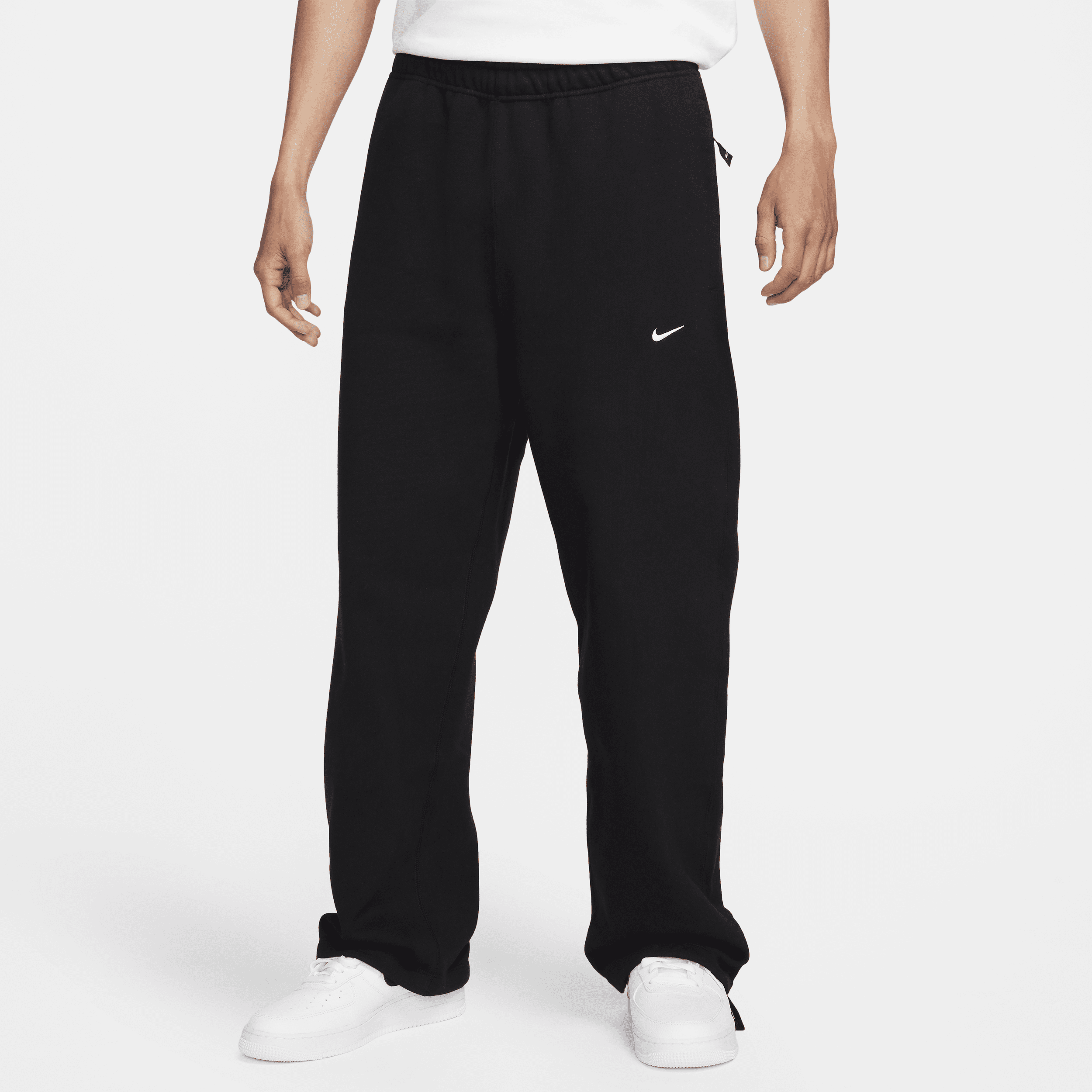 【ナイキ(NIKE)公式ストア】ナイキ スポーツウェア スウッシュ メンズ オープンヘム フリース パンツ FN3343-010 ブラック 【ナイキ(NIKE)公式ストア】ナイキ スポーツウェア スウッシュ メンズ オープンヘム フリース パンツ FN3343-010 ブラック