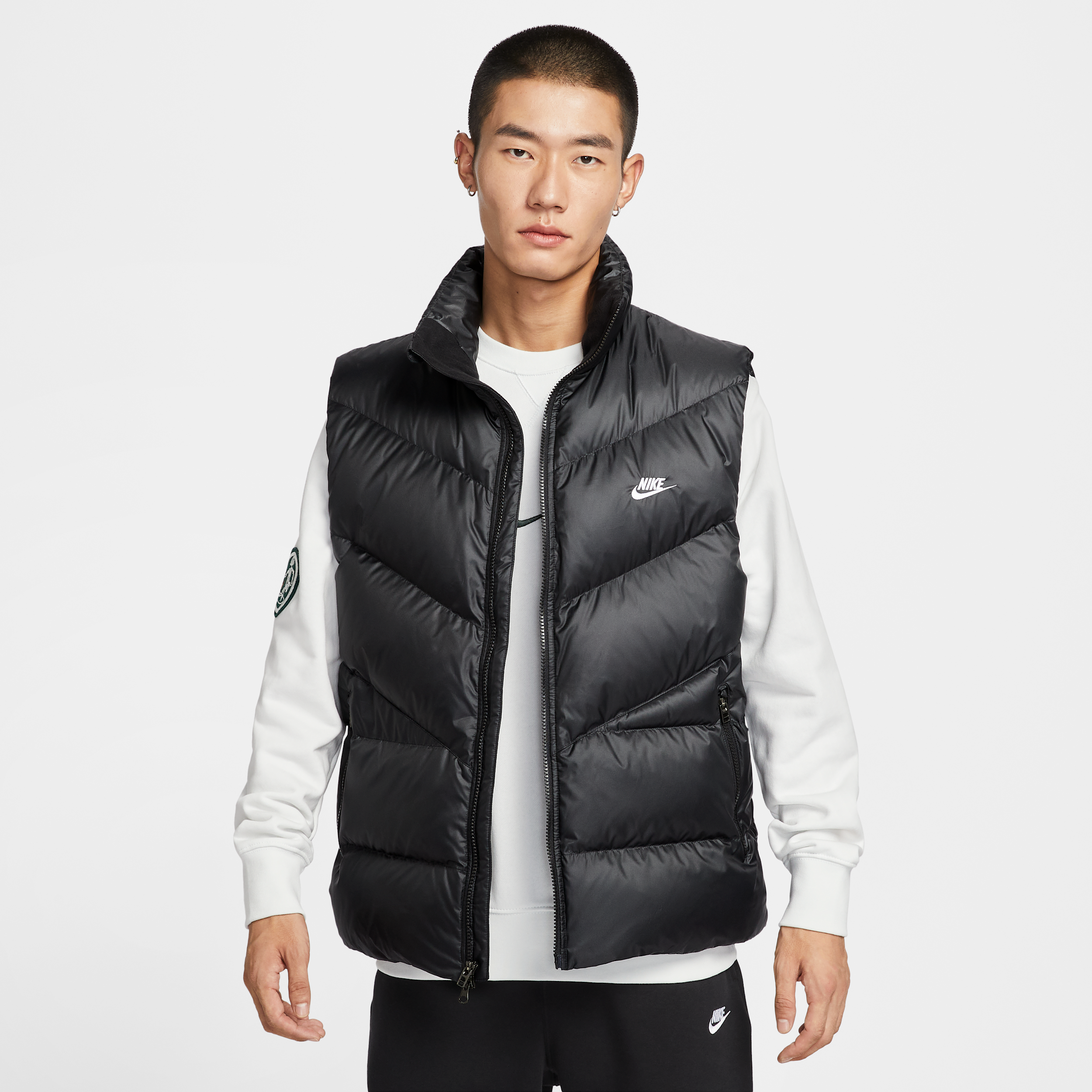 【ナイキ(NIKE)公式ストア】ナイキ ウィンドランナー メンズ ステートメント ダウン ベスト HV2721-010 ブラック 【ナイキ(NIKE)公式ストア】ナイキ ウィンドランナー メンズ ステートメント ダウン ベスト HV2721-010 ブラック