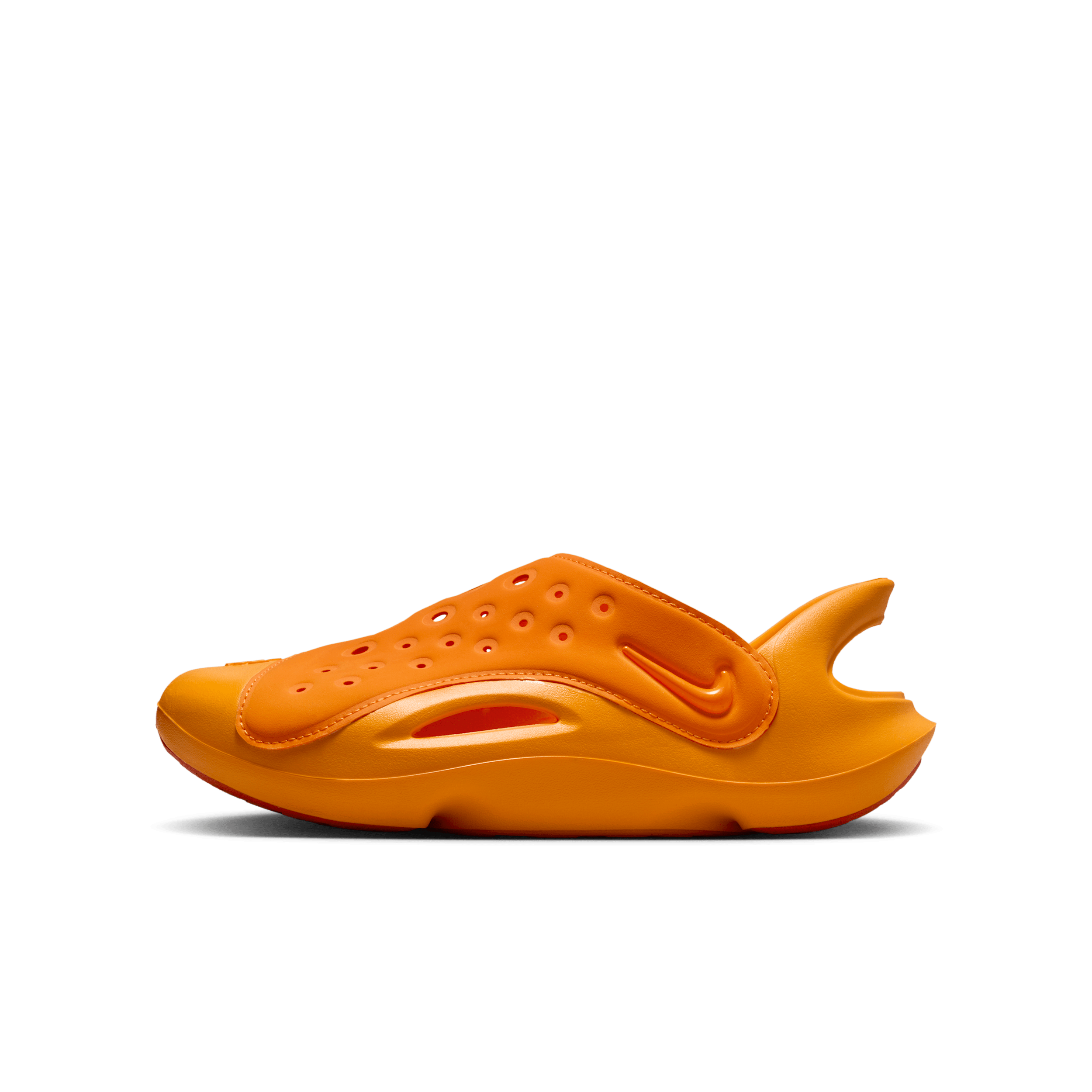 【ナイキ(NIKE)公式ストア】ナイキ アクア スウッシュ ジュニアサンダル FV6363-800 オレンジ 【ナイキ(NIKE)公式ストア】ナイキ アクア スウッシュ ジュニアサンダル FV6363-800 オレンジ