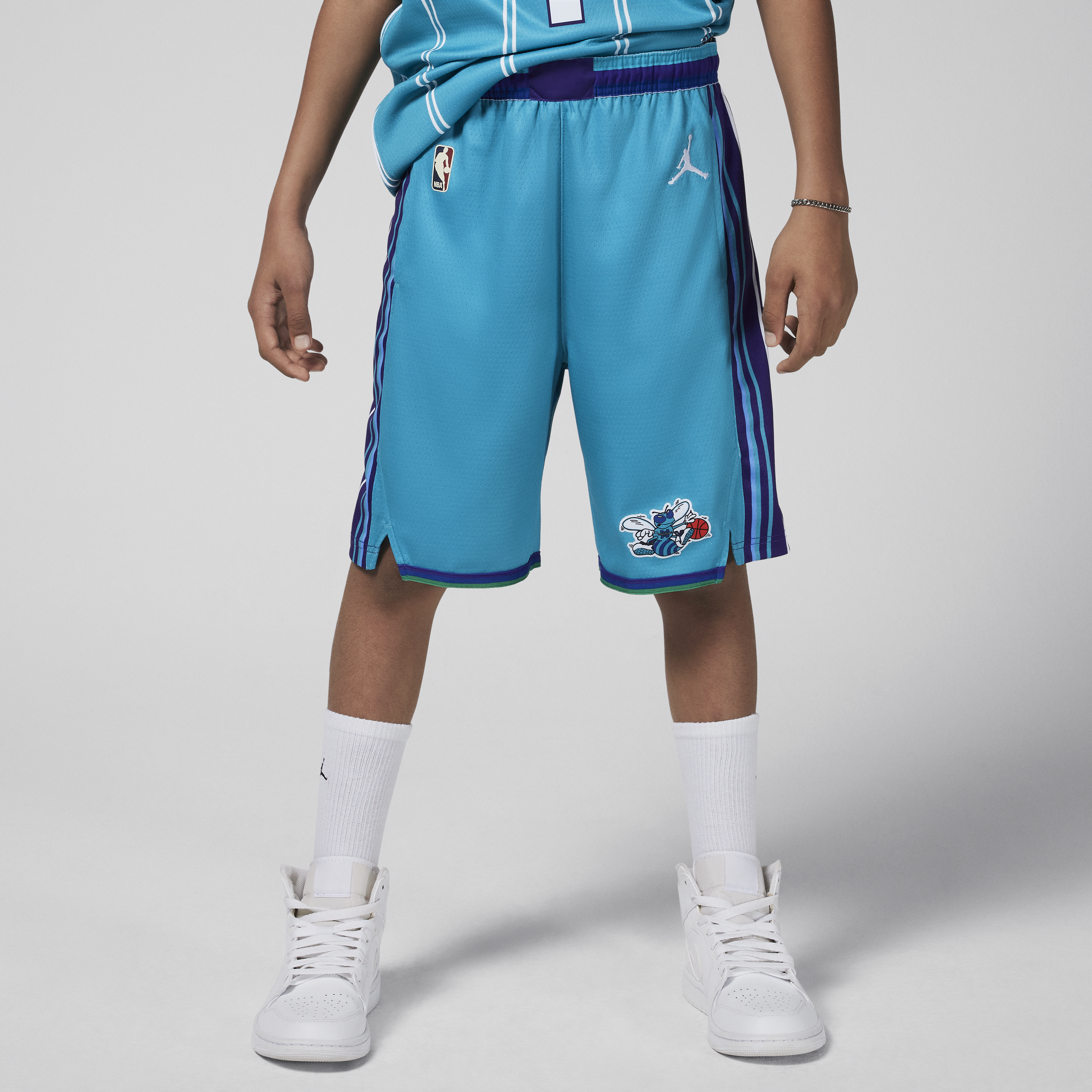 Nike Charlotte Hornets 2023/24 Hardwood Classics Jordan Swingman NBA-shorts met Dri-FIT voor jongens - Blauw
