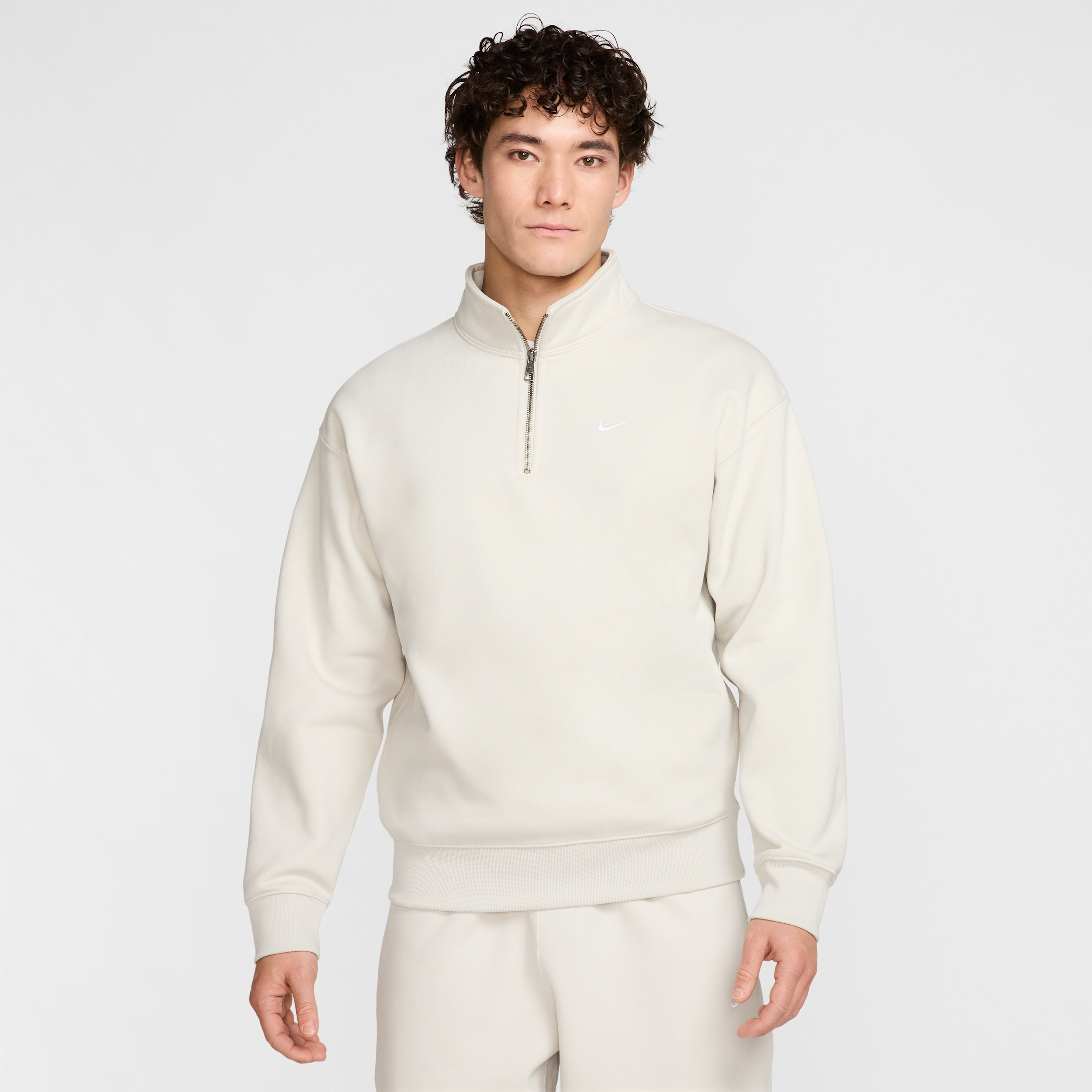 【ナイキ(NIKE)公式ストア】ナイキ ソロ スウッシュ メンズ 1/4ジップ トップ DQ5210-072 グレー 【ナイキ(NIKE)公式ストア】ナイキ ソロ スウッシュ メンズ 1/4ジップ トップ DQ5210-072 グレー