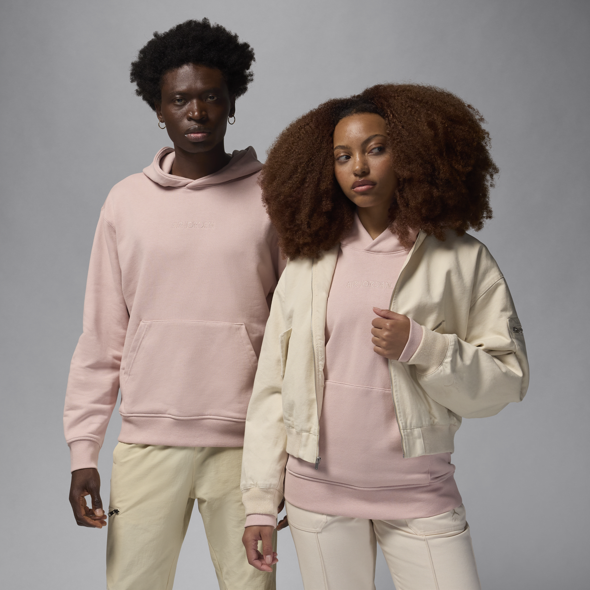 【ナイキ(NIKE)公式ストア】エア ジョーダン ワードマーク メンズ フリース プルオーバー パーカー FZ3952-601 ピンク 【ナイキ(NIKE)公式ストア】エア ジョーダン ワードマーク メンズ フリース プルオーバー パーカー FZ3952-601 ピンク