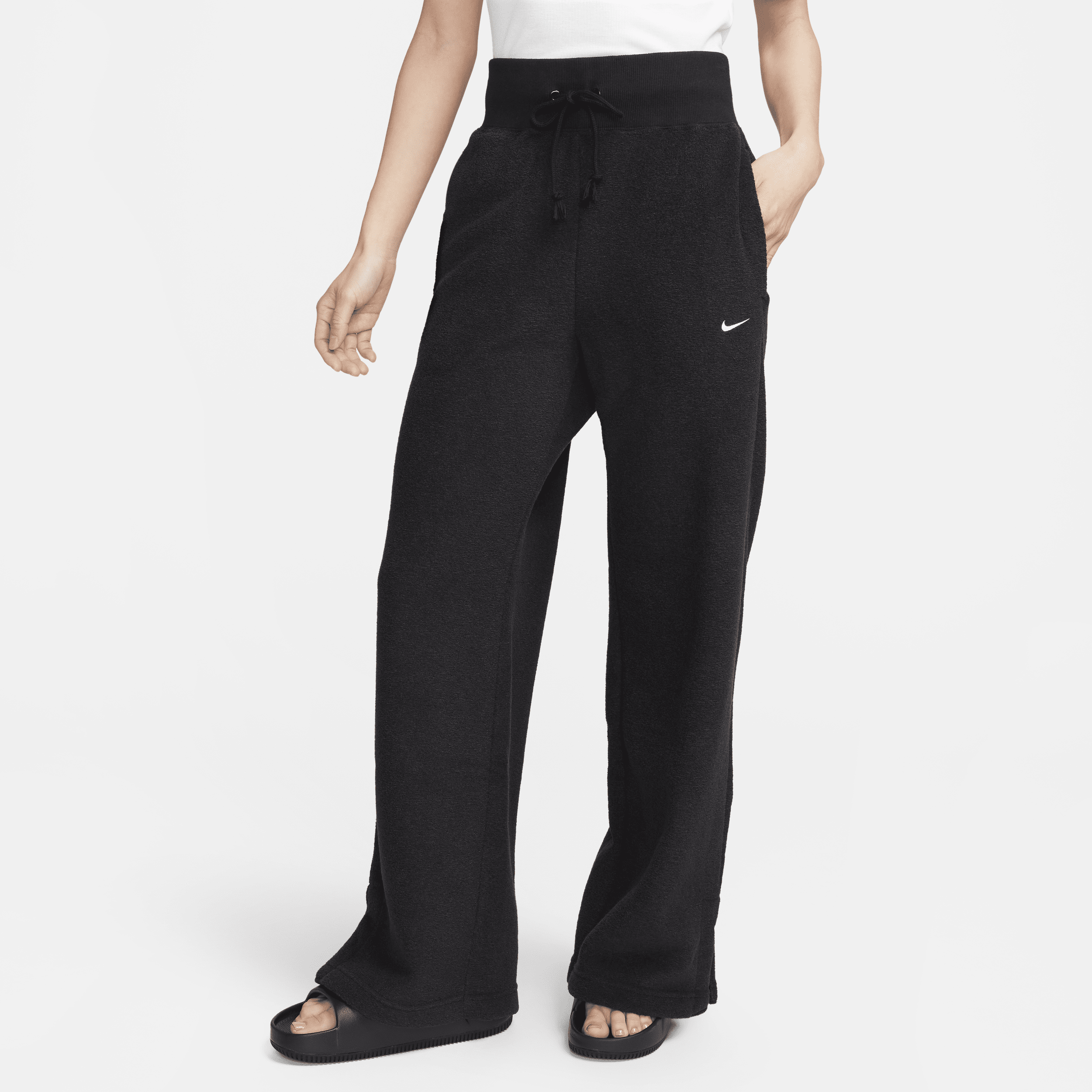 【ナイキ(NIKE)公式ストア】ナイキ スポーツウェア フェニックス プラッシュ ウィメンズ ハイウエスト ワイドレッグ コージー フリース パンツ FN3623-010 ブラック 【ナイキ(NIKE)公式ストア】ナイキ スポーツウェア フェニックス プラッシュ ウィメンズ ハイウエスト ワイドレッグ コージー フリース パンツ FN3623-010 ブラック