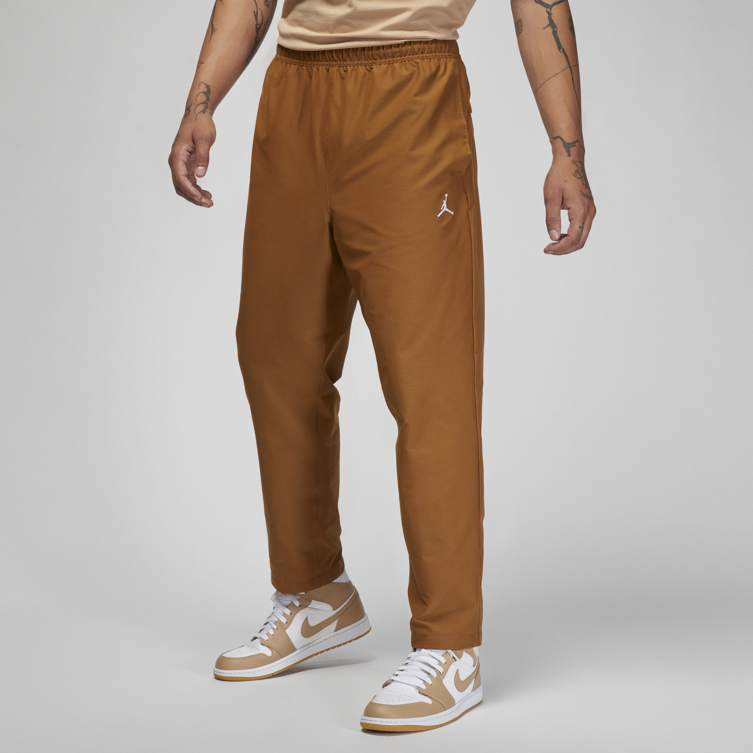 Nike Korte Jordan Essentials-bukser til mænd - brun