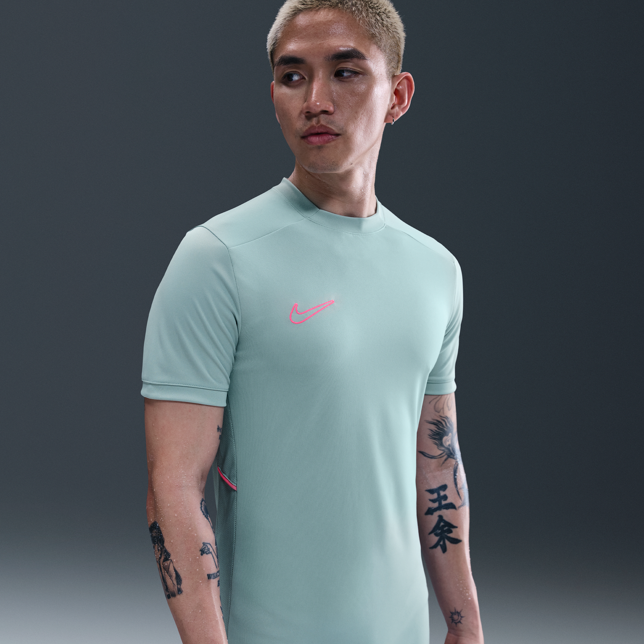 【ナイキ(NIKE)公式ストア】ナイキ アカデミー メンズ Dri-FIT ショートスリーブ サッカートップ HJ3792-395 グレー 【ナイキ(NIKE)公式ストア】ナイキ アカデミー メンズ Dri-FIT ショートスリーブ サッカートップ HJ3792-395 グレー