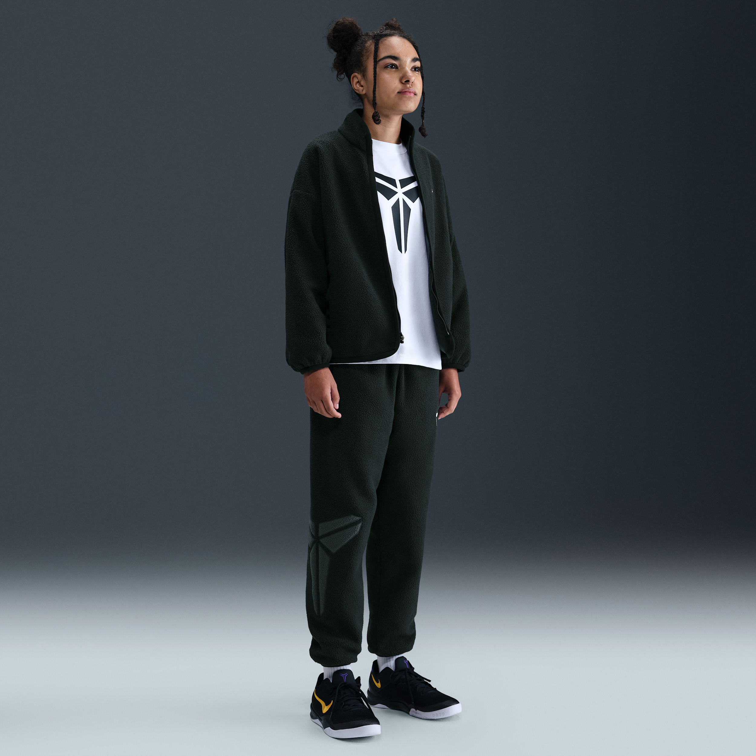 【ナイキ（NIKE）公式ストア】コービー ジュニア ウィンタライズド バスケットボールパンツ IB2740-010 ブラック