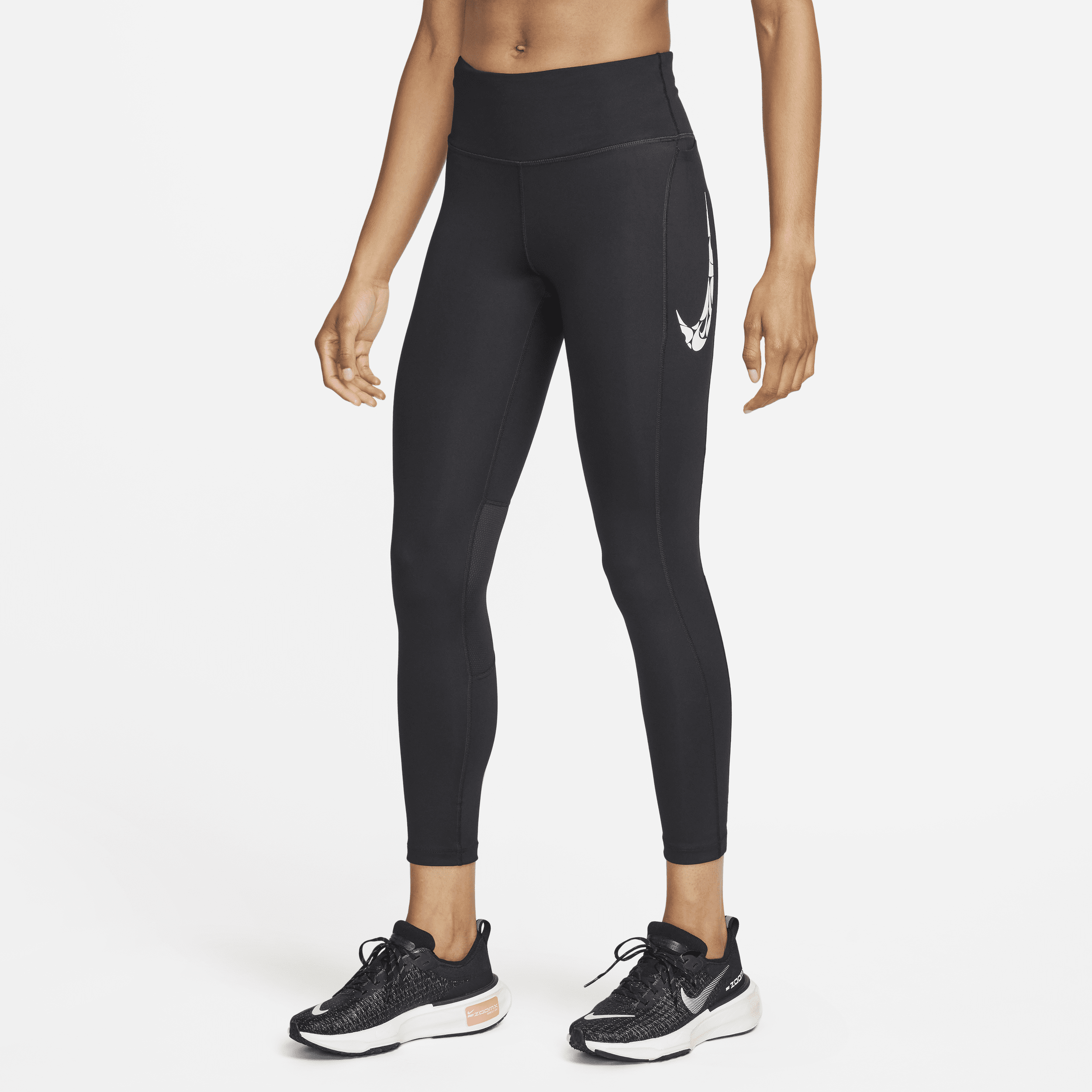 Nike Fast-7/8-løbeleggings med mellemhøj talje og lommer til kvinder - sort