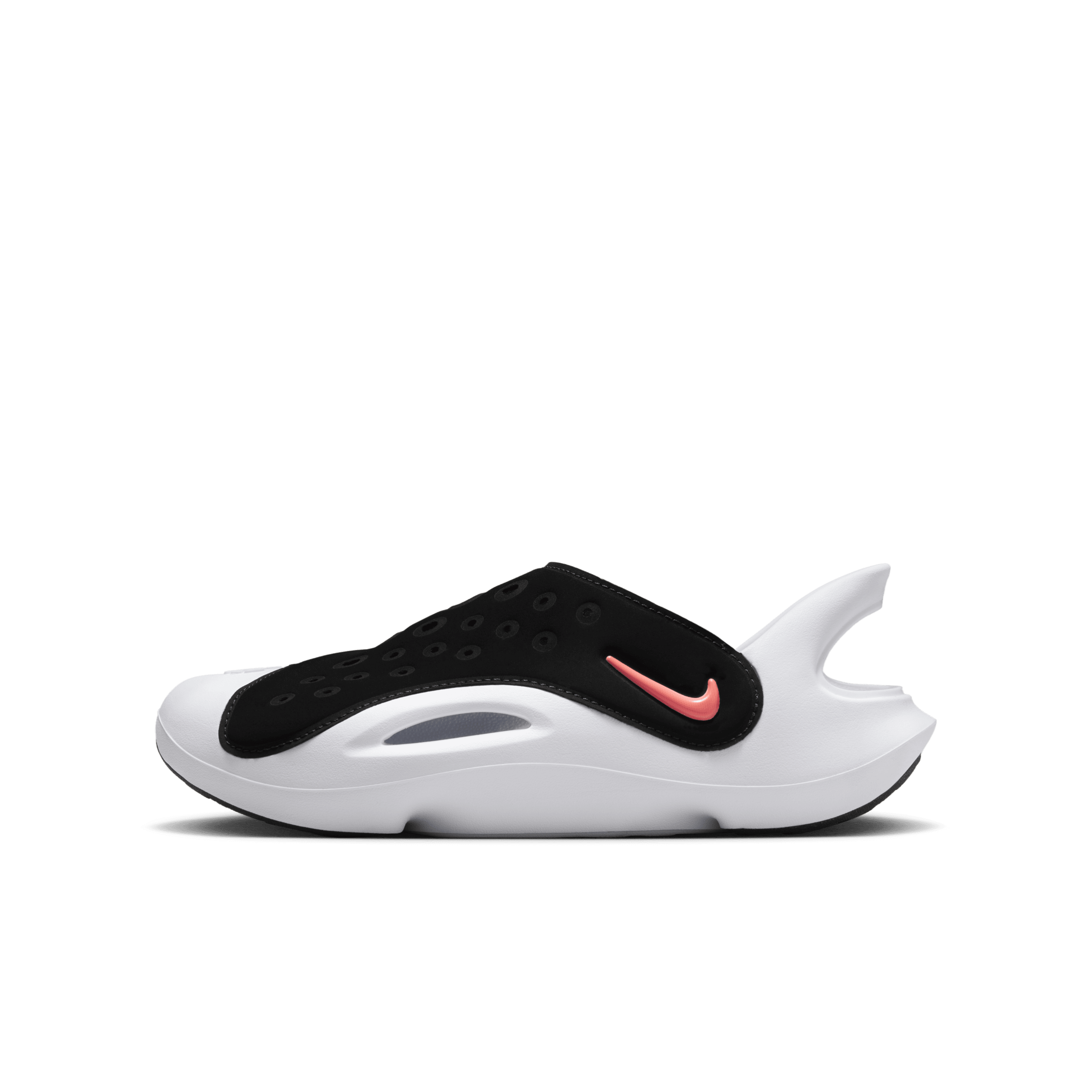 【ナイキ(NIKE)公式ストア】ナイキ アクア スウッシュ ジュニアサンダル FV6363-001 ブラック 【ナイキ(NIKE)公式ストア】ナイキ アクア スウッシュ ジュニアサンダル FV6363-001 ブラック