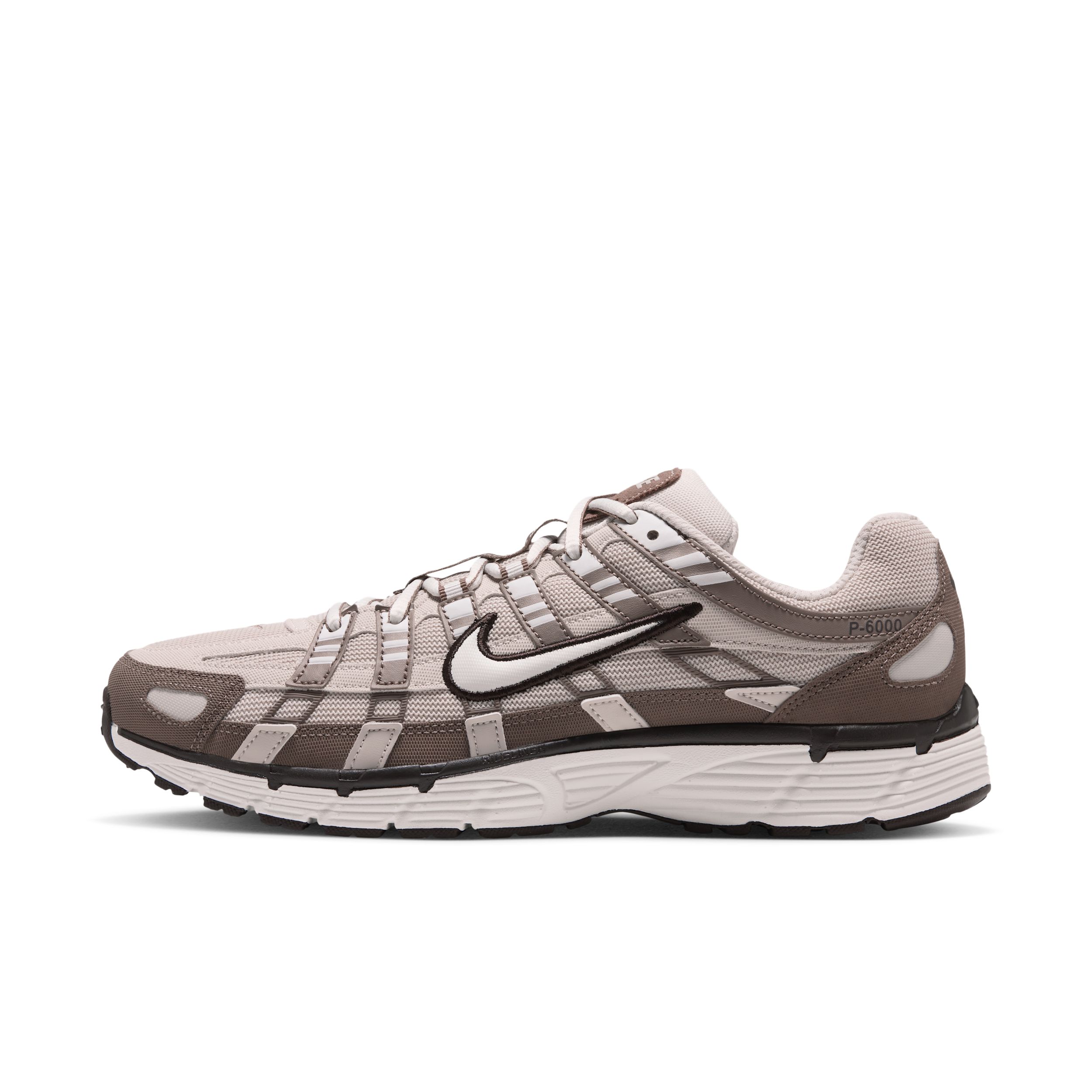 Nike P-6000, vue de côté