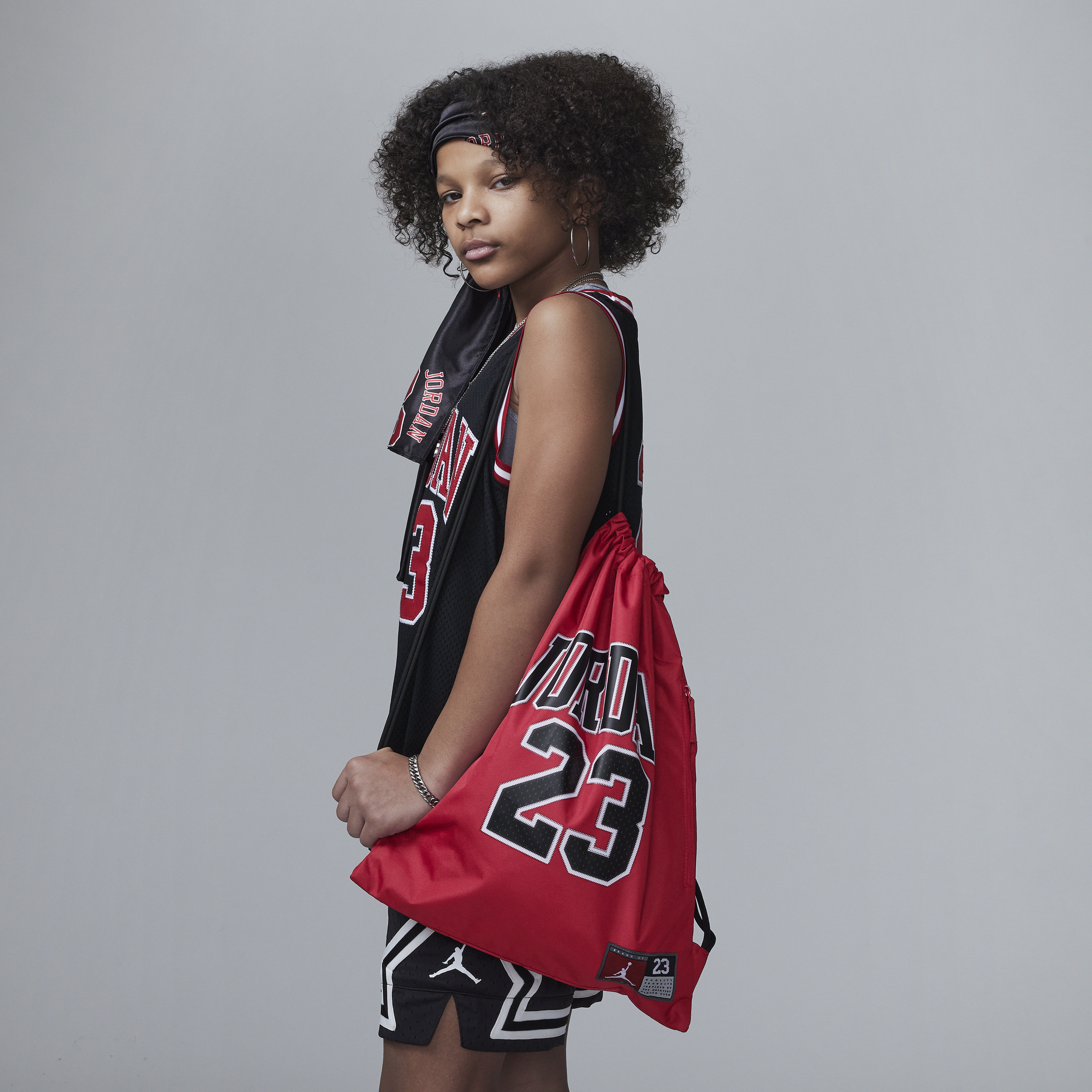 【ナイキ(NIKE)公式ストア】ジョーダン ジュニア ジャージー ジムサック (8.25L) FJ6804-687 レッド 【ナイキ(NIKE)公式ストア】ジョーダン ジュニア ジャージー ジムサック (8.25L) FJ6804-687 レッド