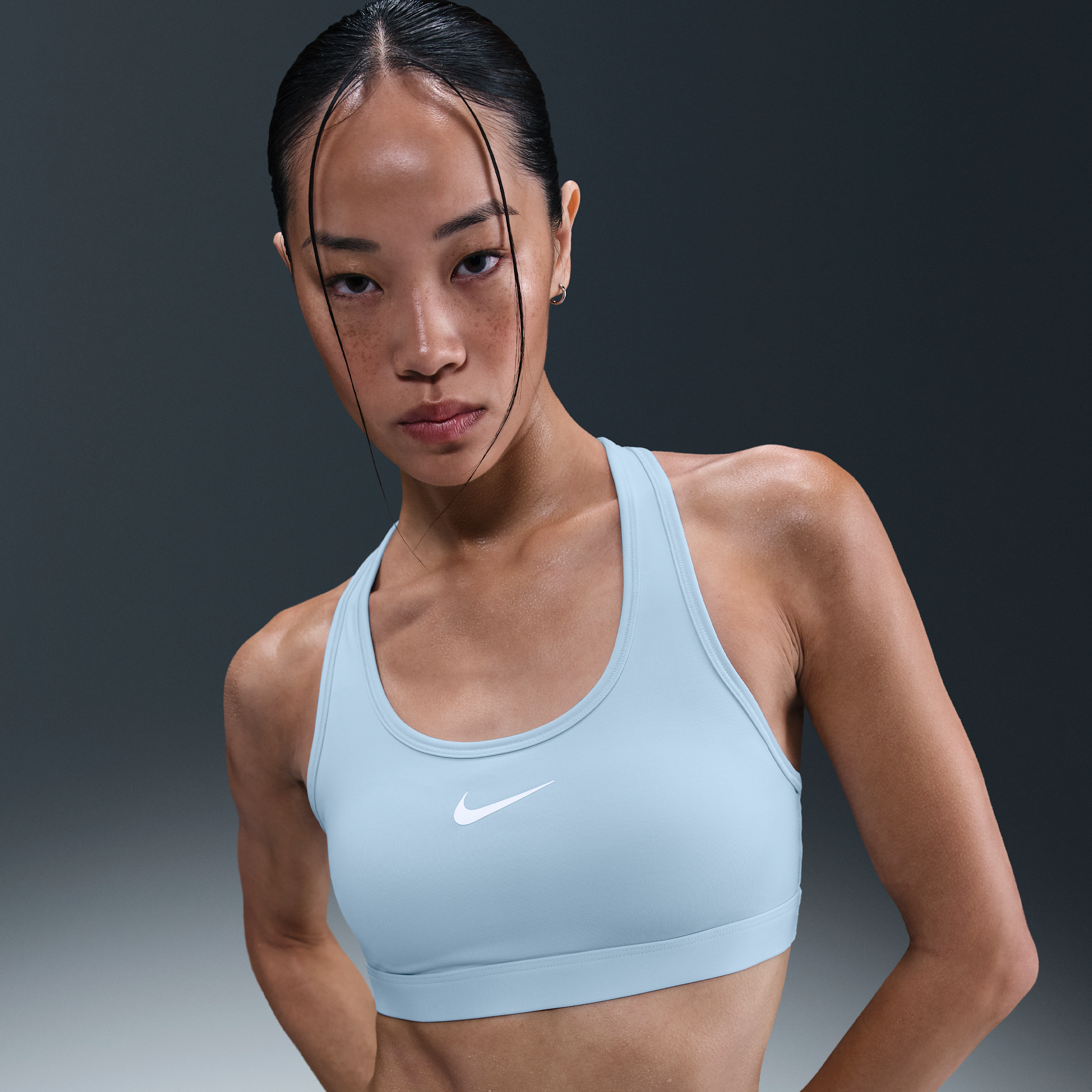【ナイキ(NIKE)公式ストア】ナイキ スウッシュ ミディアムサポート ウィメンズ パッディド スポーツブラ DX6822-442 ブルー 【ナイキ(NIKE)公式ストア】ナイキ スウッシュ ミディアムサポート ウィメンズ パッディド スポーツブラ DX6822-442 ブルー