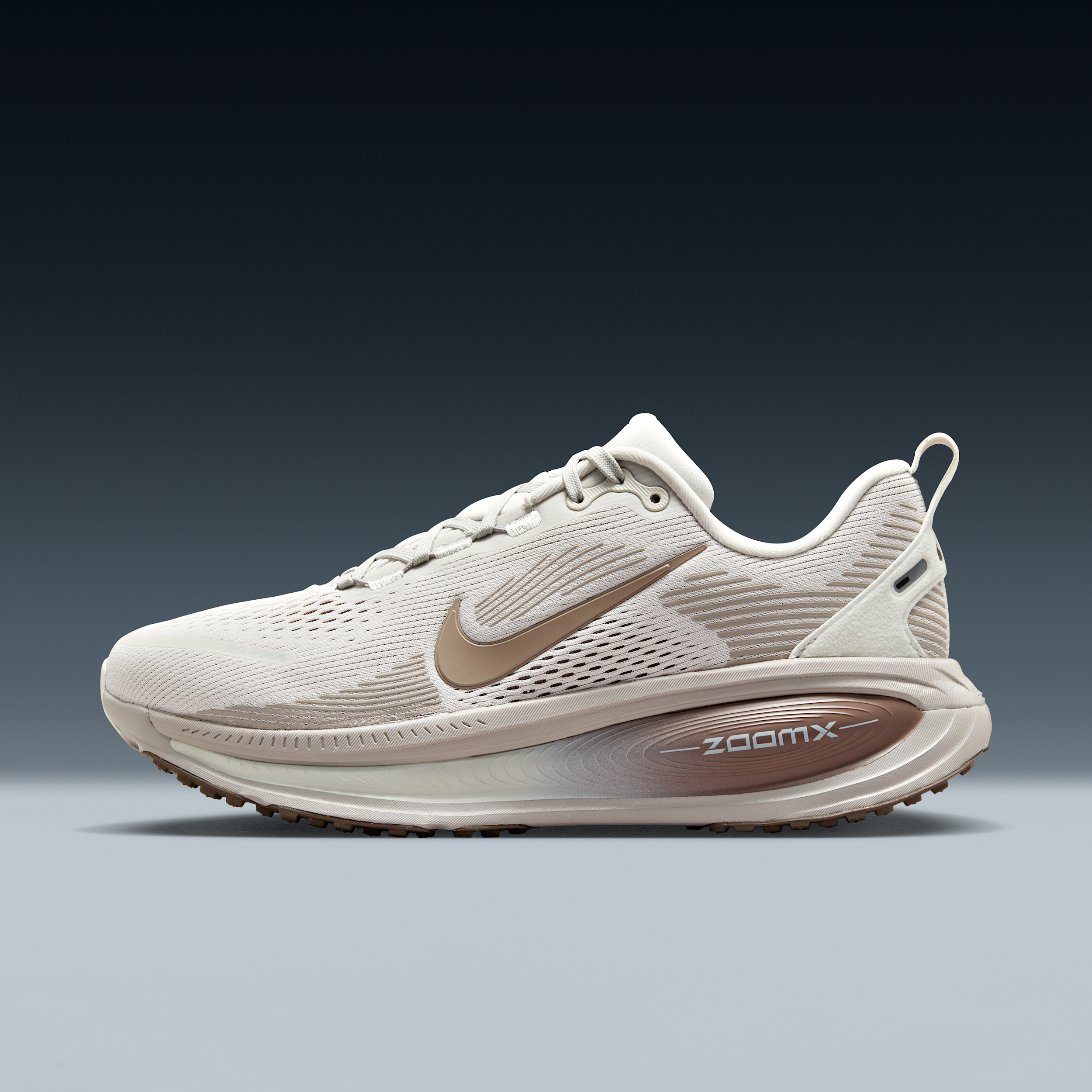 【ナイキ(NIKE)公式ストア】ナイキ ボメロ 18 ウィメンズ ロード ランニングシューズ HM6804-003 グレー 【ナイキ(NIKE)公式ストア】ナイキ ボメロ 18 ウィメンズ ロード ランニングシューズ HM6804-003 グレー