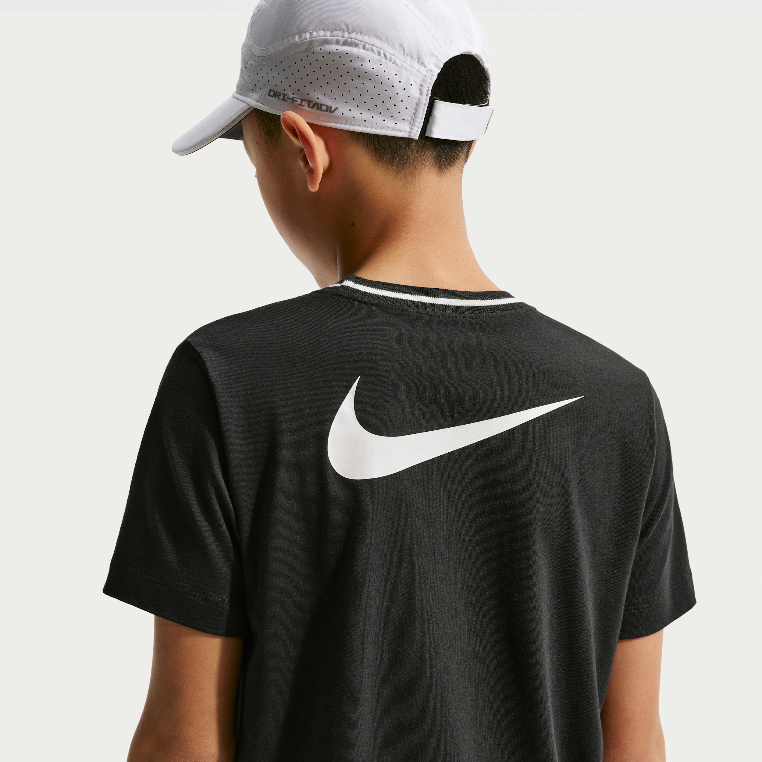 Nike Older Kids' T-Shirt - Black | II0610-010 | FOOTY.COM