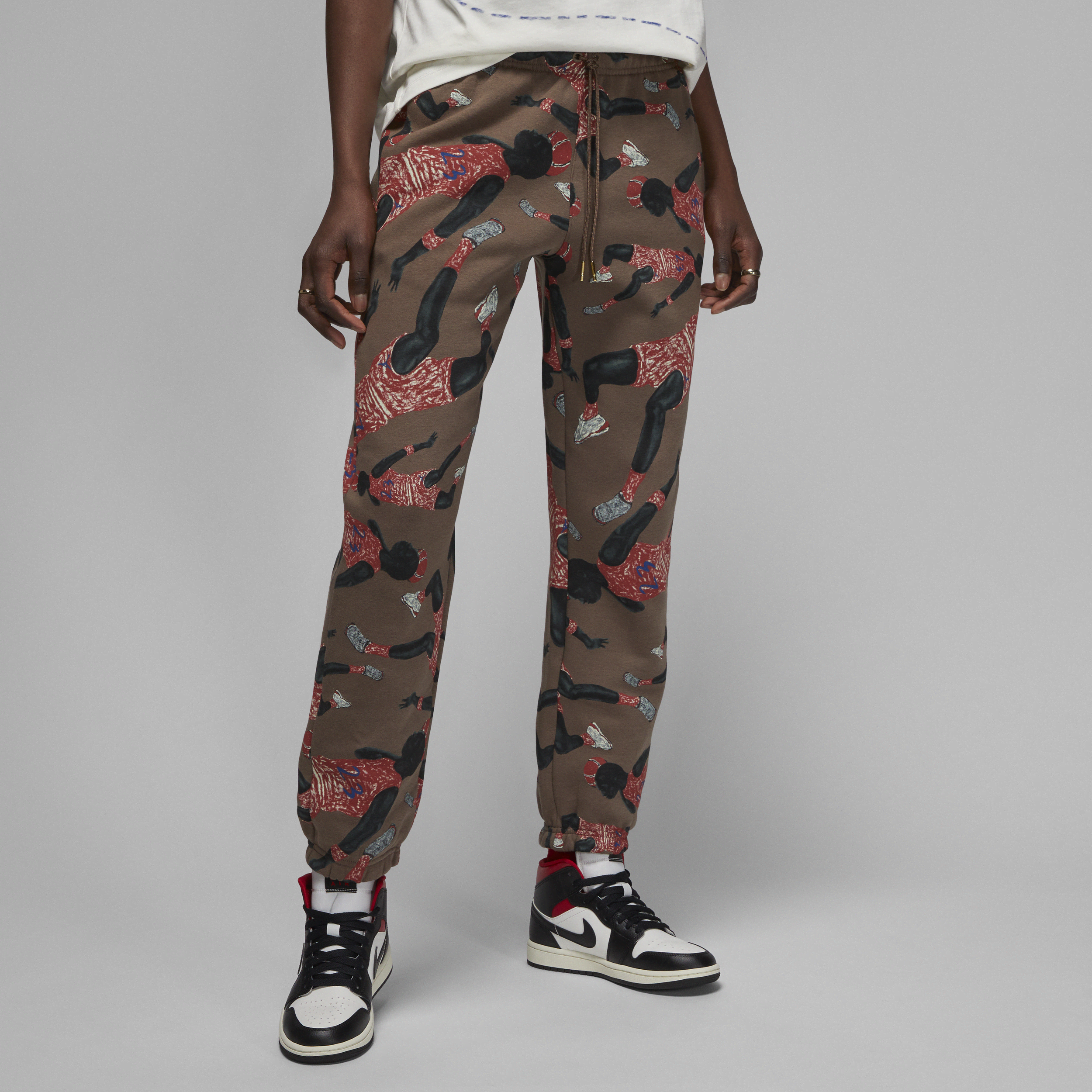 Nike Pantaloni in fleece Brooklyn Jordan Artist Series by Parker Duncan – Donna - Marrone