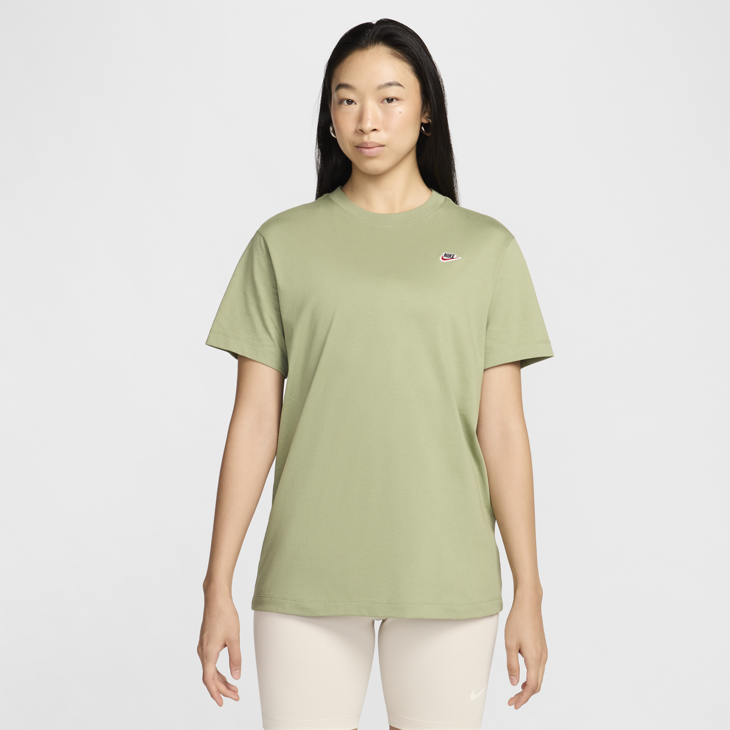【ナイキ(NIKE)公式ストア】ナイキ スポーツウェア ウィメンズ Tシャツ DZ4686-386 グリーン 【ナイキ(NIKE)公式ストア】ナイキ スポーツウェア ウィメンズ Tシャツ DZ4686-386 グリーン