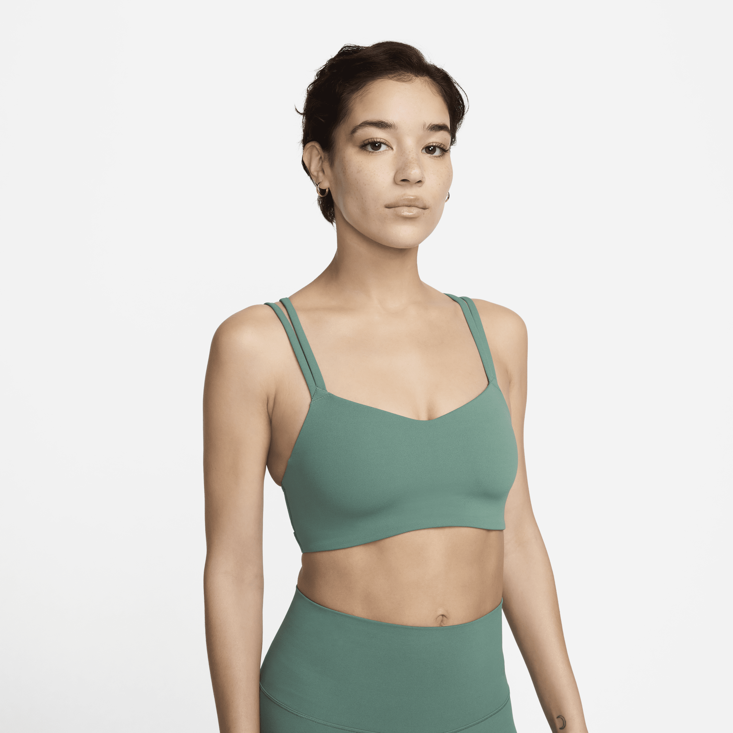 Nike Zenvy Strappy-sports-bh med let støtte og indlæg til kvinder - grøn